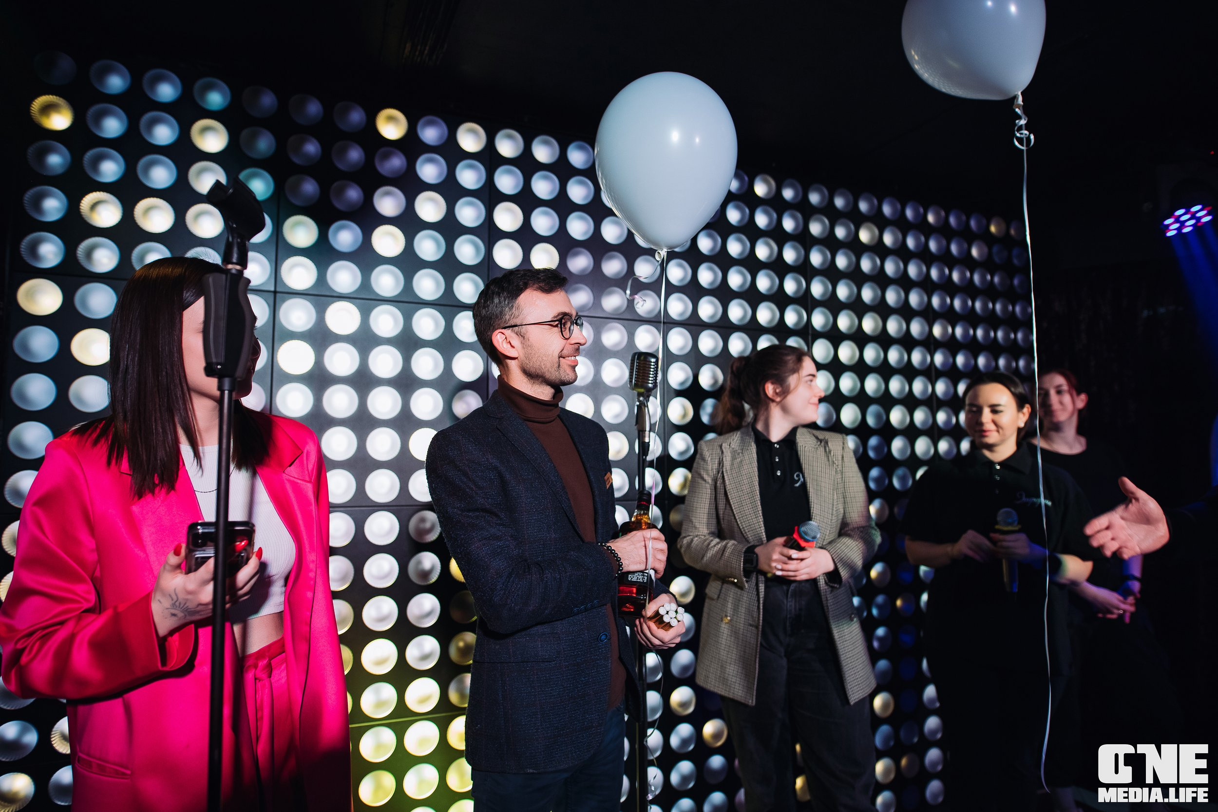 Фоторепортаж из караоке-клуба Эйфория. One Media Life: фоторепортажи, фотоотчеты с мероприятий и заведений