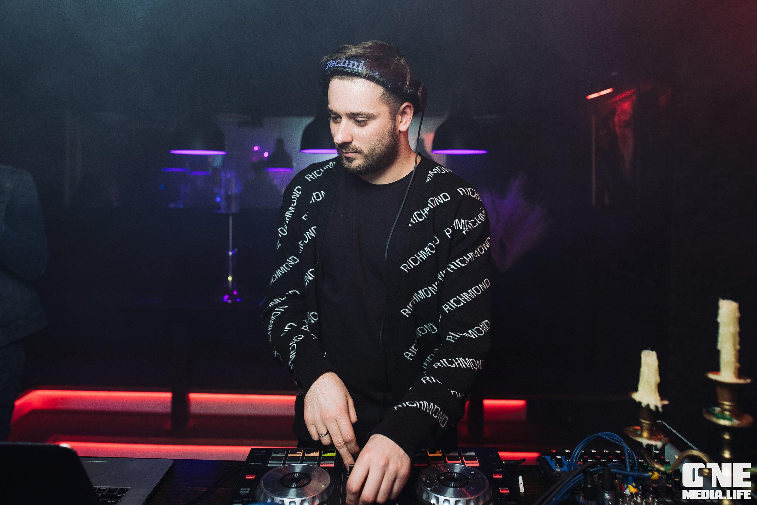 Фоторепортаж из бара Secret. One Media Life: фоторепортажи, фотоотчеты с мероприятий и заведений