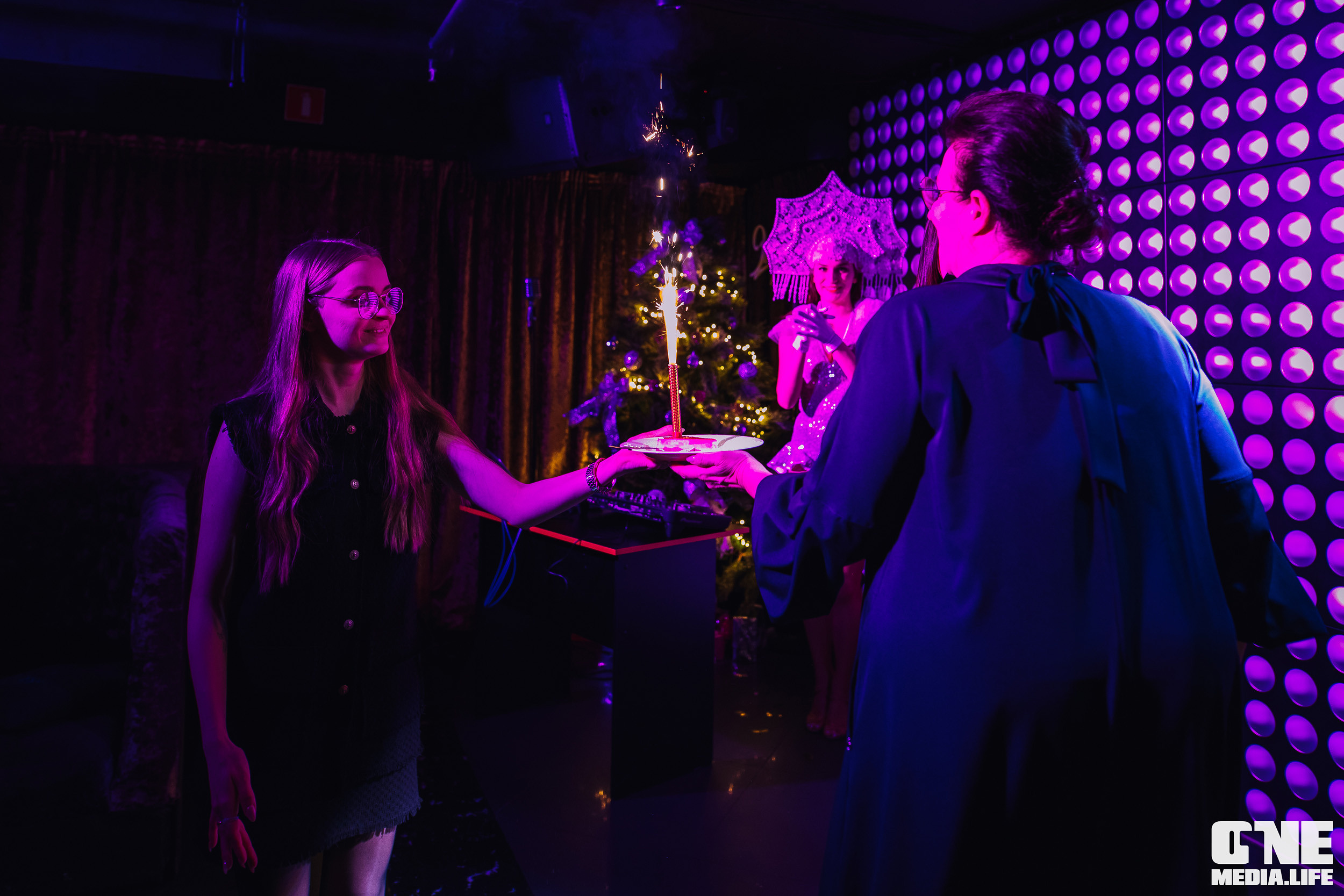 Фоторепортаж из караоке-клуба Эйфория. One Media Life: фоторепортажи, фотоотчеты с мероприятий и заведений