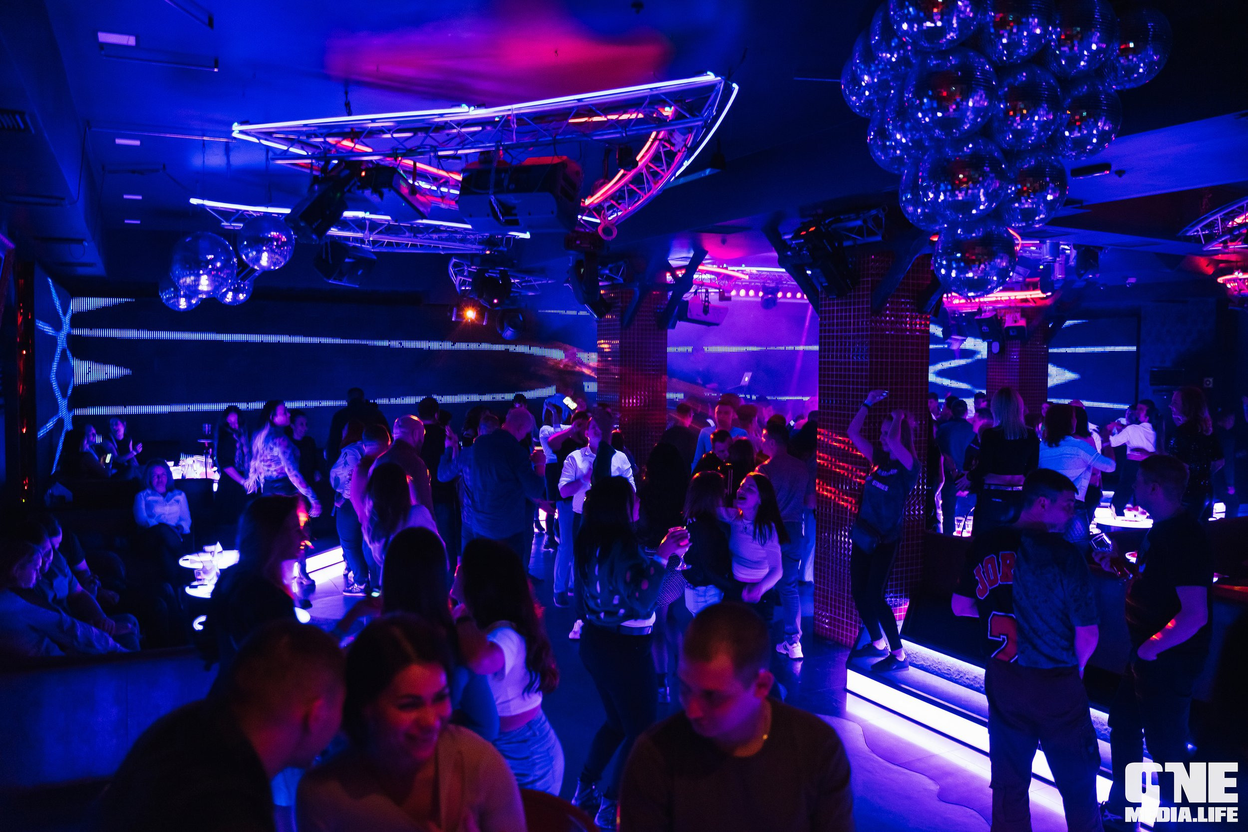 Фоторепортаж из РК Планета. One Media Life: фоторепортажи, фотоотчеты с мероприятий и заведений