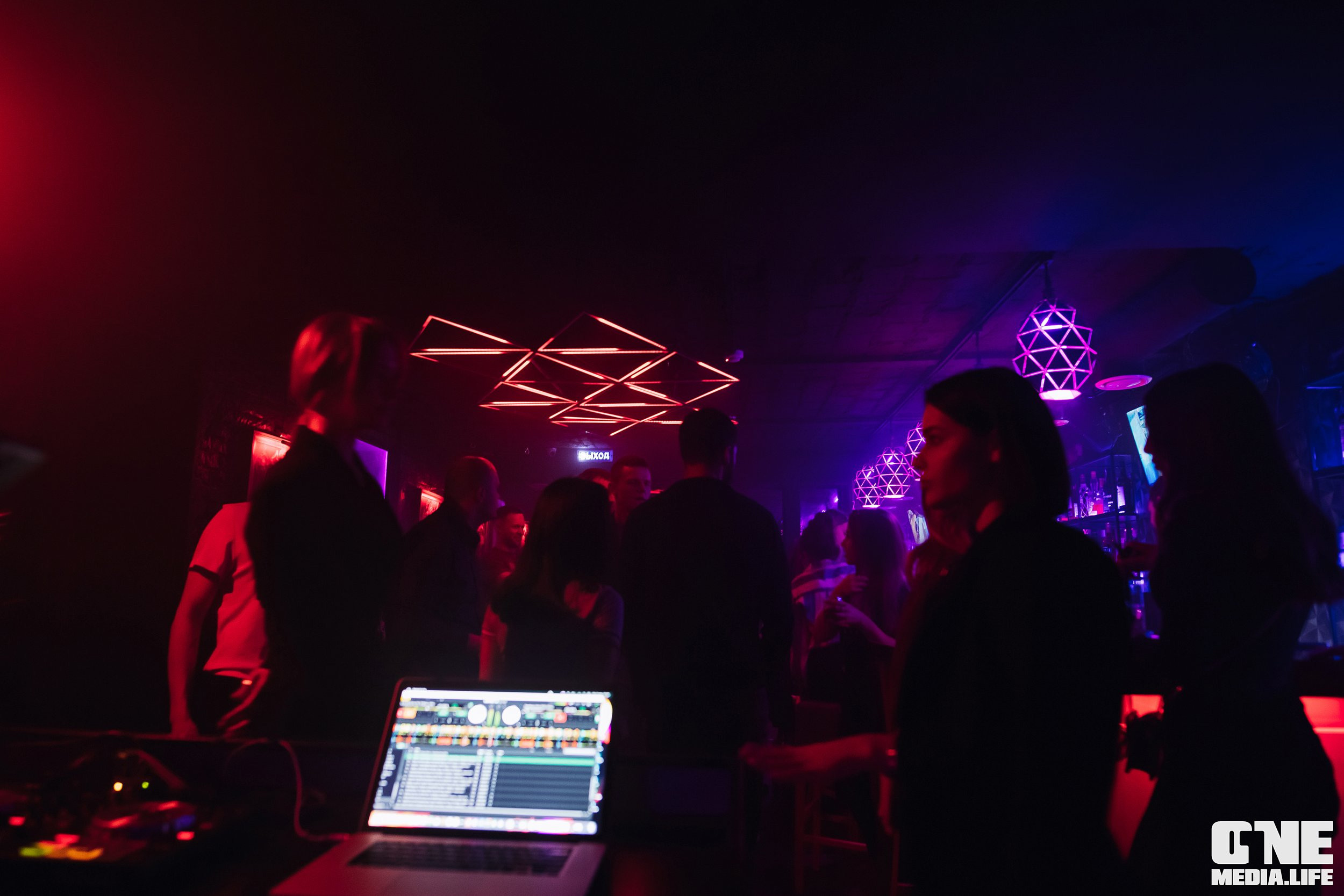 Фоторепортаж из бара Secret. One Media Life: фоторепортажи, фотоотчеты с мероприятий и заведений