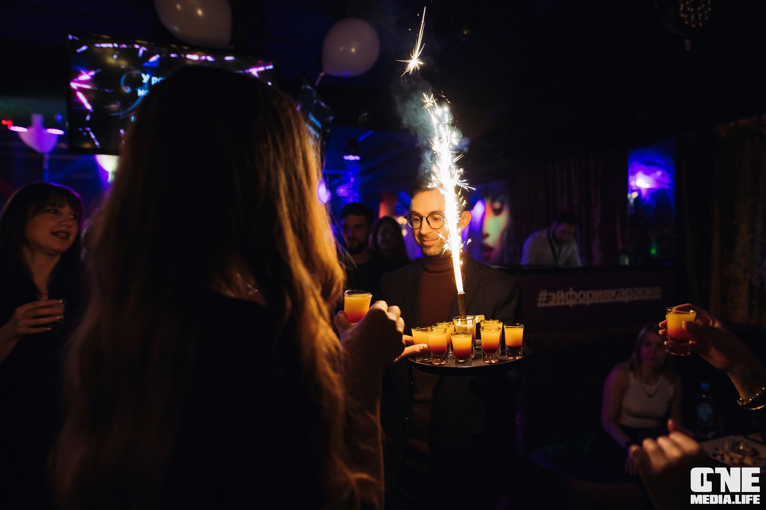 Фоторепортаж из караоке-клуба Эйфория. One Media Life: фоторепортажи, фотоотчеты с мероприятий и заведений