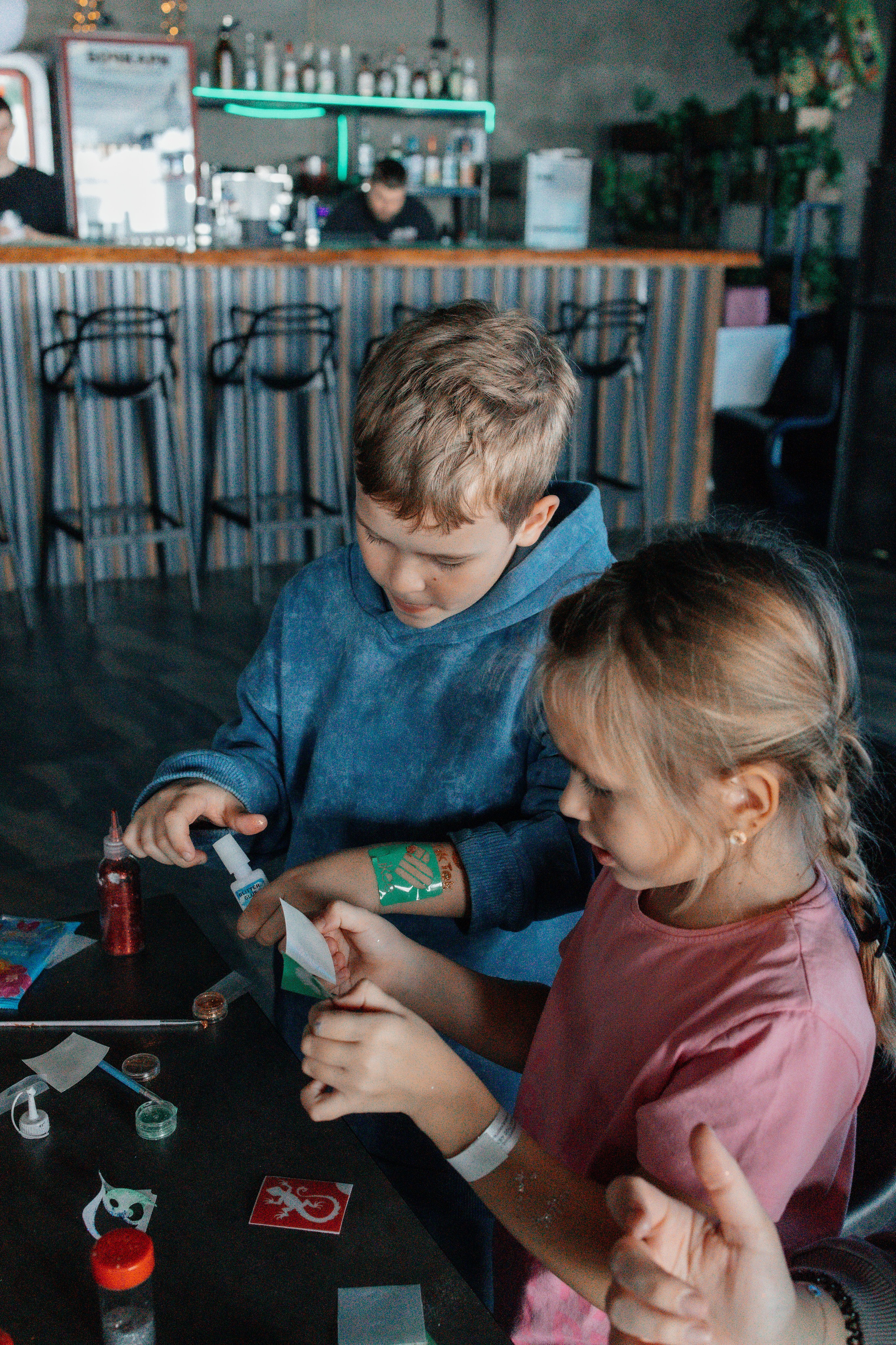 Блеск тату в Лофте. Семейный и детский фотограф в Славгороде Анастасия Винс