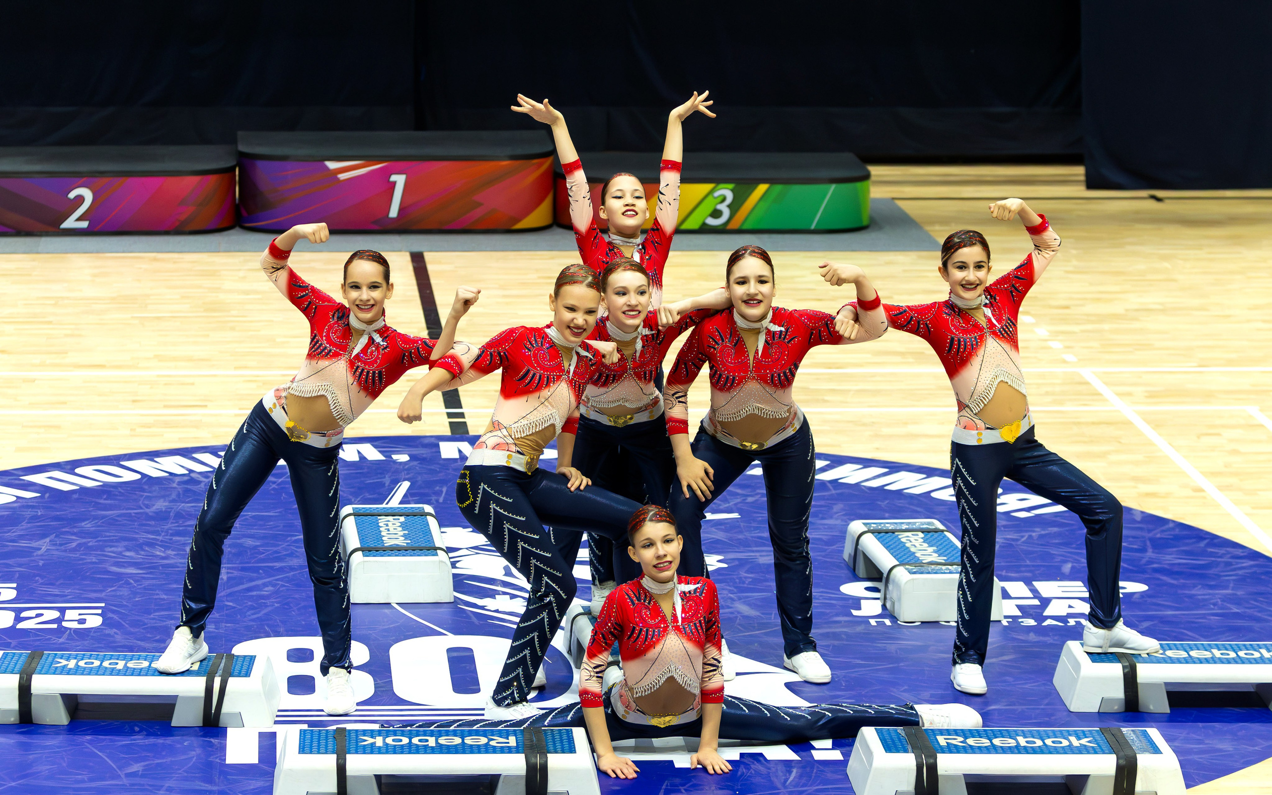 Фестиваль по фитнес-аэробике «Облачко» дисциплина «Степ-аэробика». Выпускные альбомы и школьный фотограф в Подольске, Троицке, Щербинке, Москве и Московской области