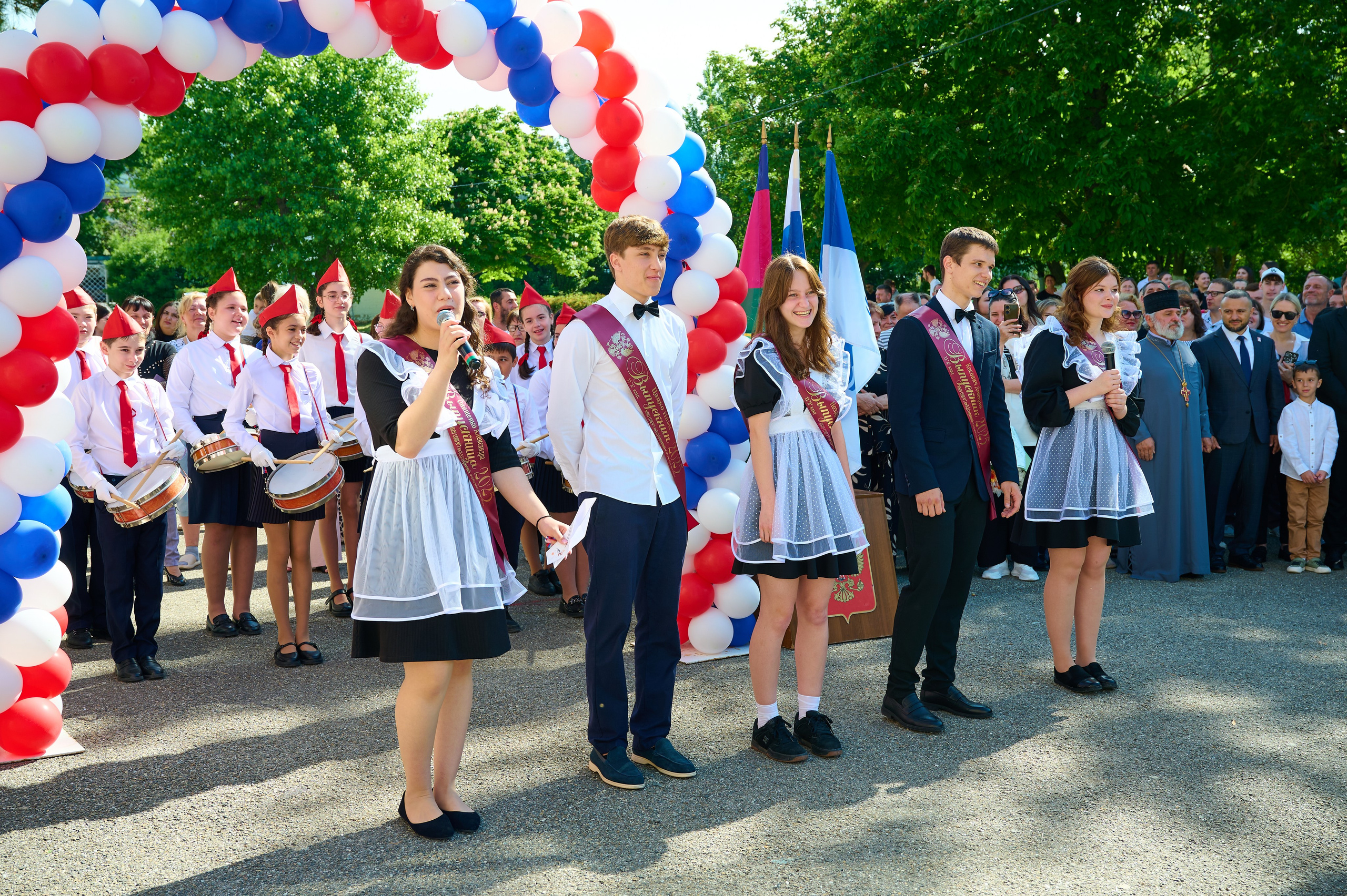 Последний звонок 2025. Жизнь курорта Кабардинка в фотографиях