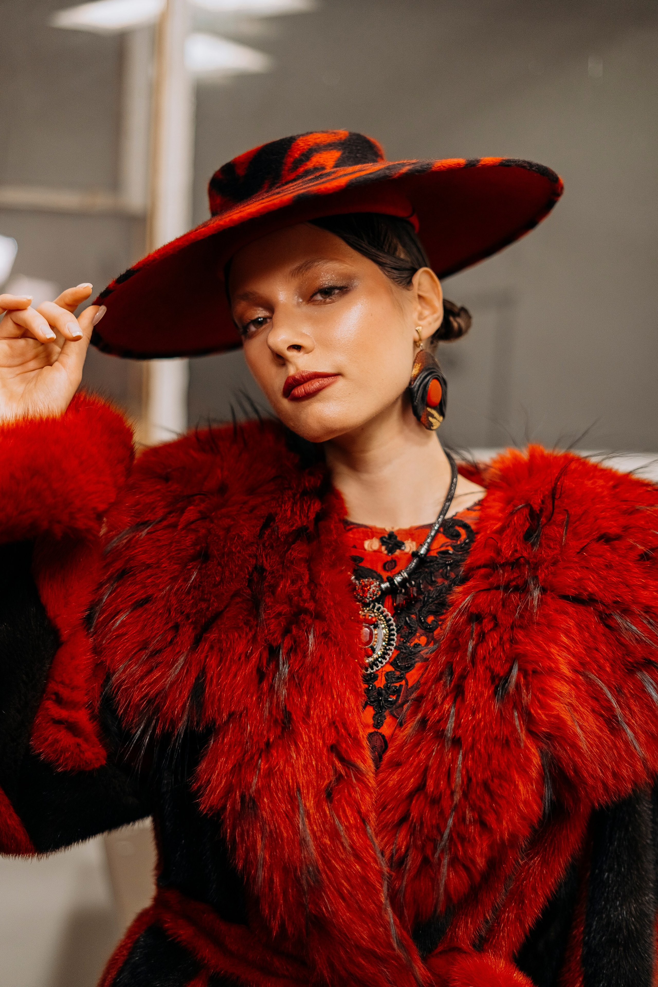 «Узоры памяти» Московский Дом Моды Вячеслава Зайцева. Профессиональный портретный фотограф в Москве Владимир Глаголев