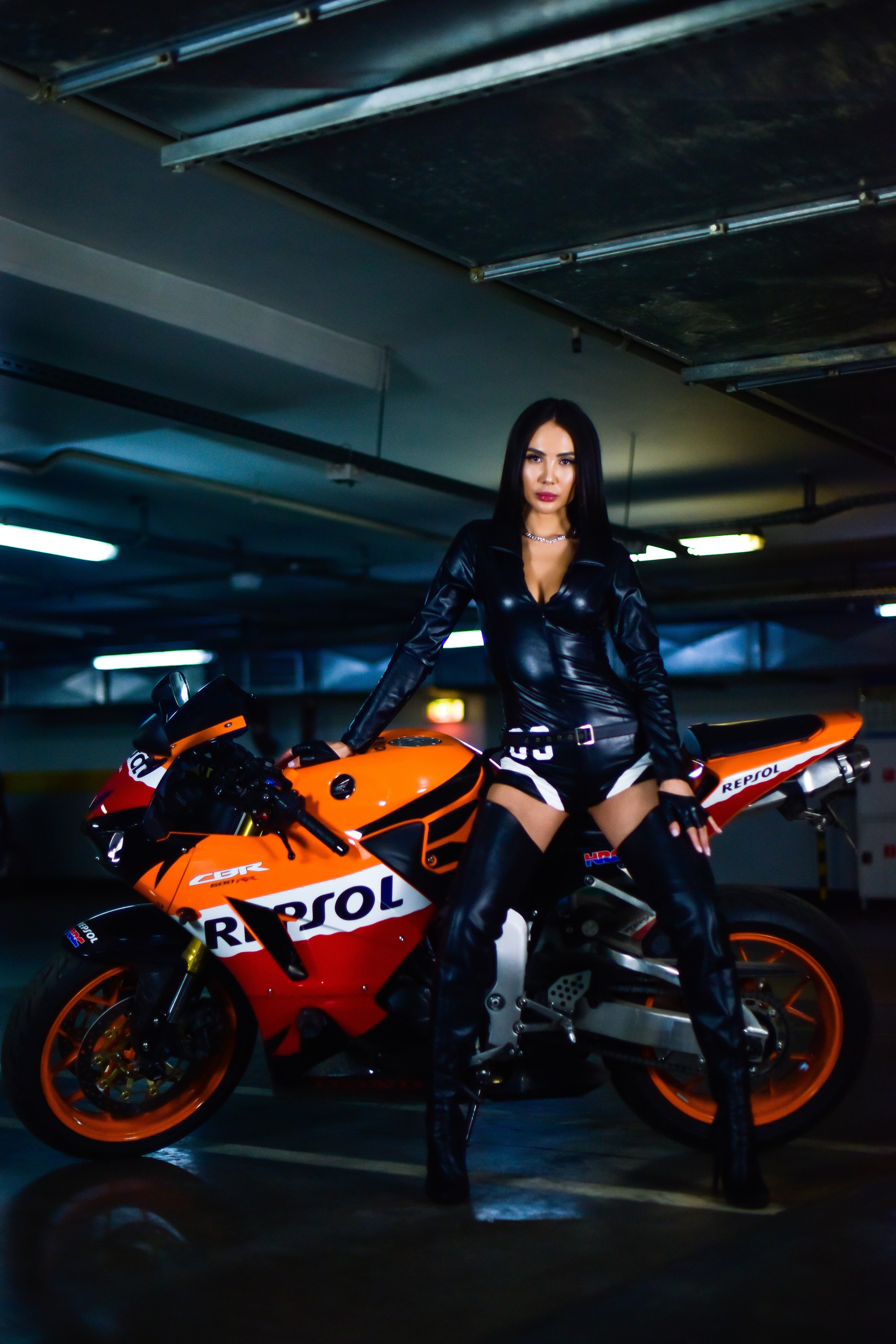 МОТОДЕВУШКИ. Фотограф для бизнесконтента, репортажей и семейного альбома в Москве