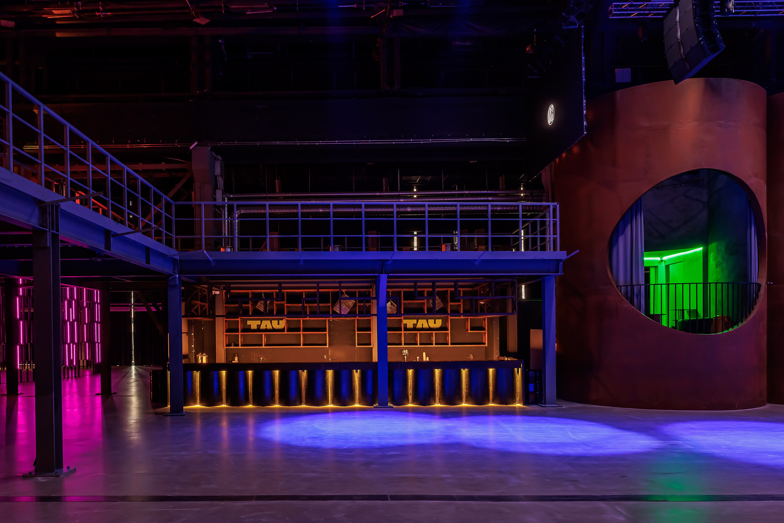 Интерьерная фотосъёмка кафе, ресторанов и баров в Москве. Интерьерный фотограф Дмитрий Медведев. Фуд-фотограф в Москве Дмитрий Медведев. Фуд-фото и контент для ресторанов, кафе и баров