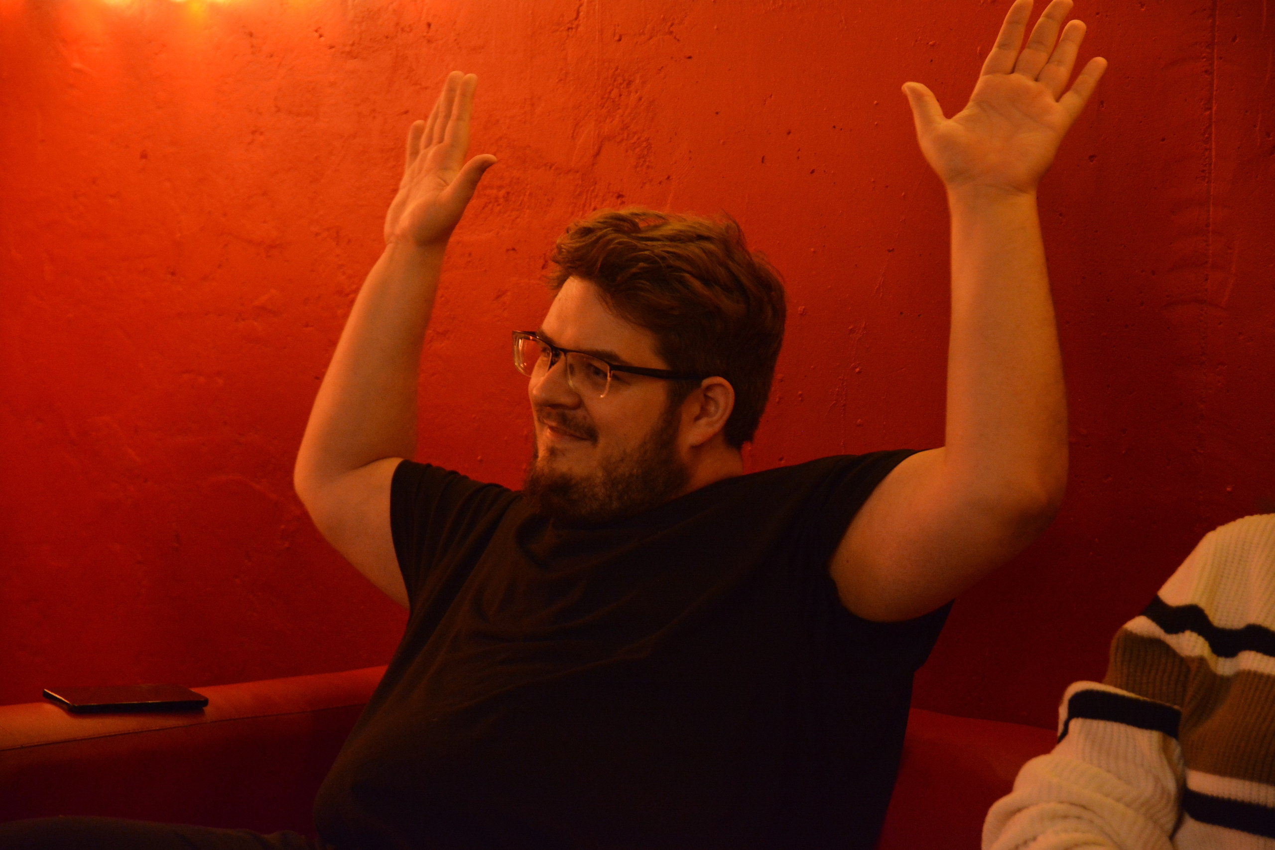 F/8 and be there — оказаться в нужном месте и поймать момент