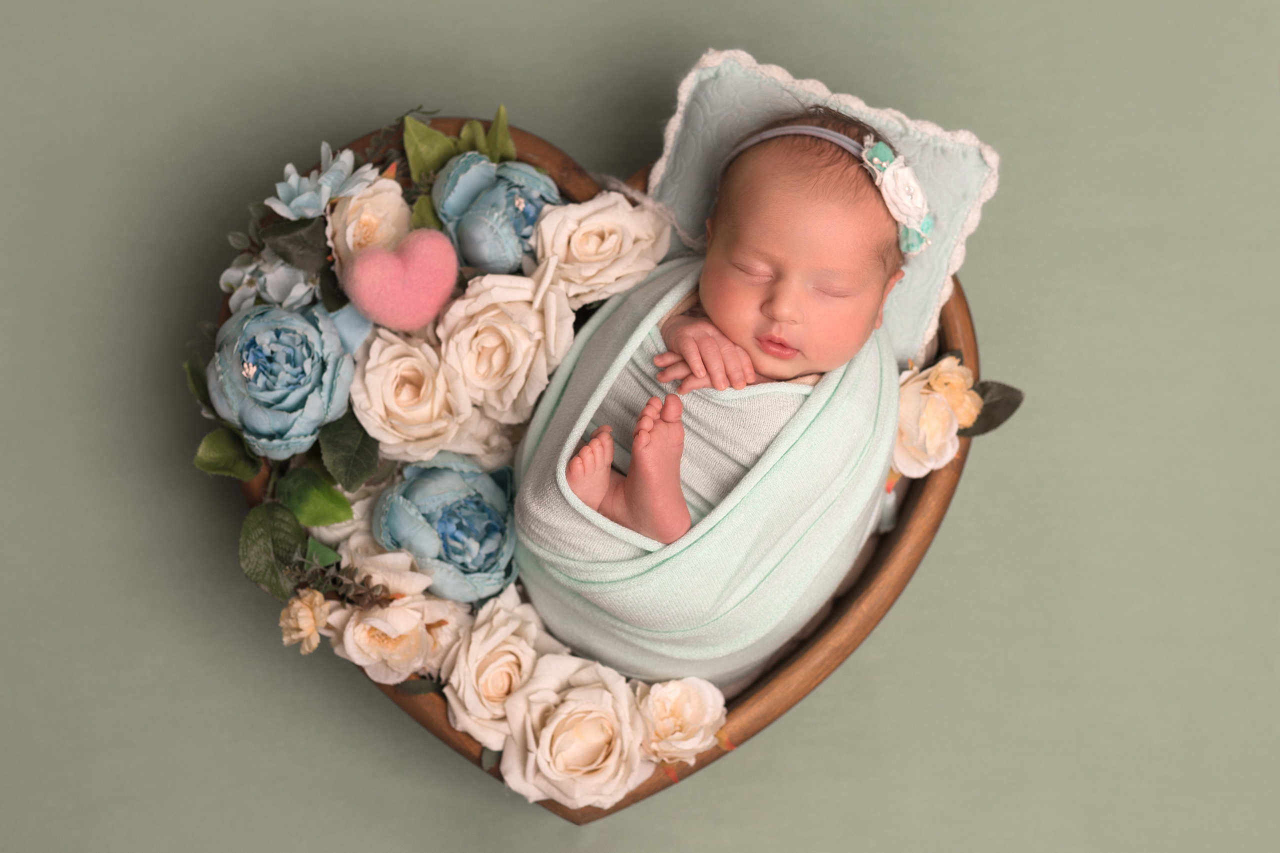 Фотограф новорожденных в Омске Анастасия Моисеева