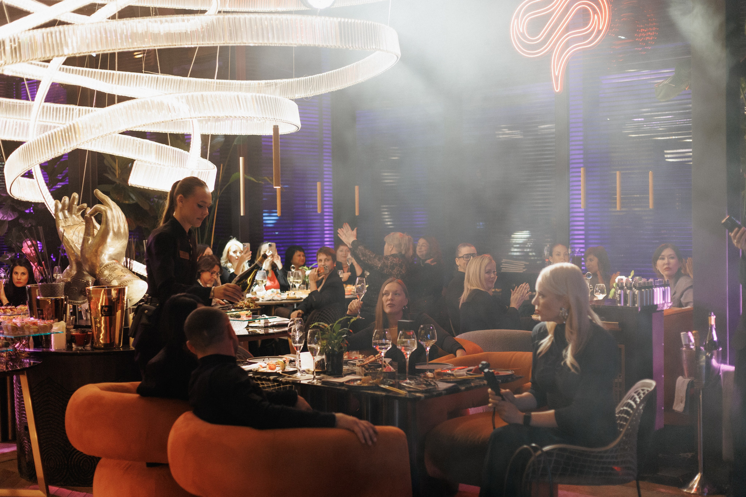 B.DAY PARTY ЖУРНАЛА •G. СВОИ. ФОТООТЧЕТЫ-СОБЫТИЯ-МЕСТА