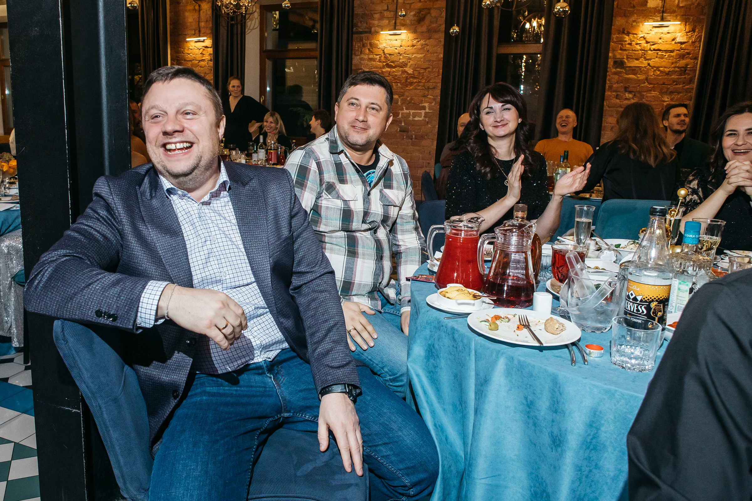 Хороший репортажный фотограф на корпоратив в Питере