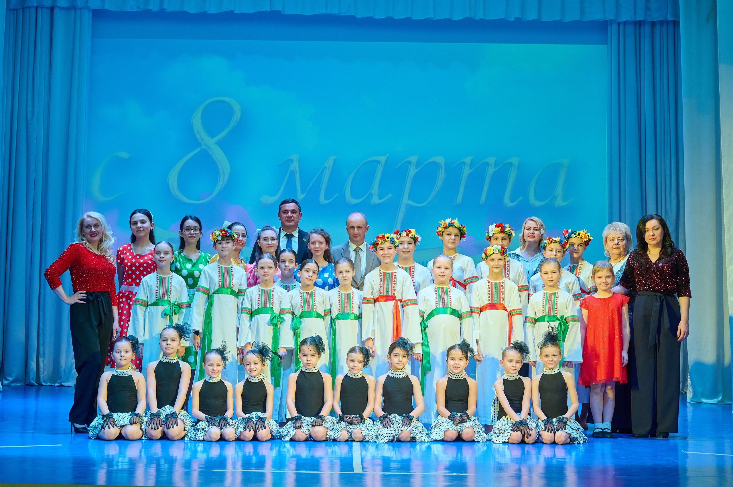 8 марта Марьина роща. Жизнь курорта Кабардинка в фотографиях