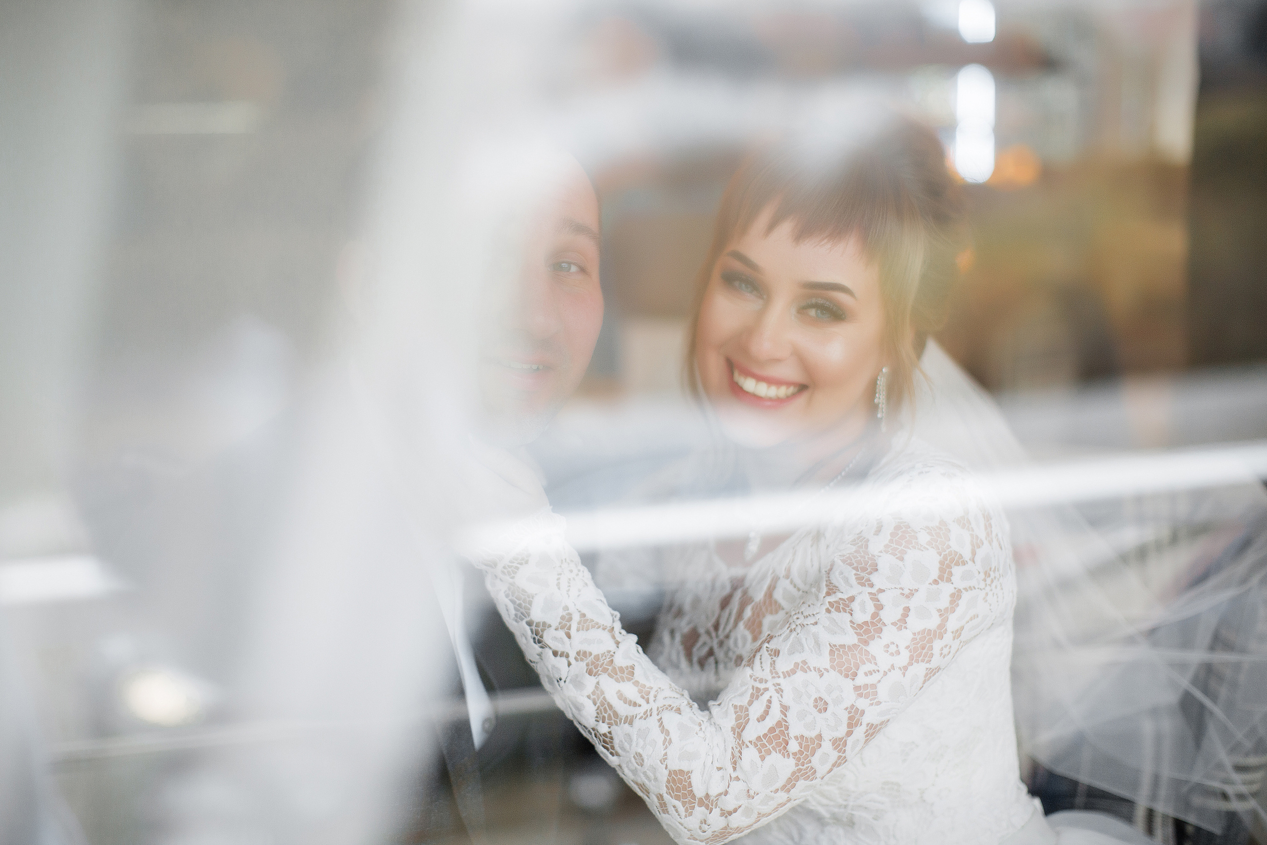 Уютные фотоснимки молодой пары в кафе. Олег Сверчков | Свадебный фотограф Вологда