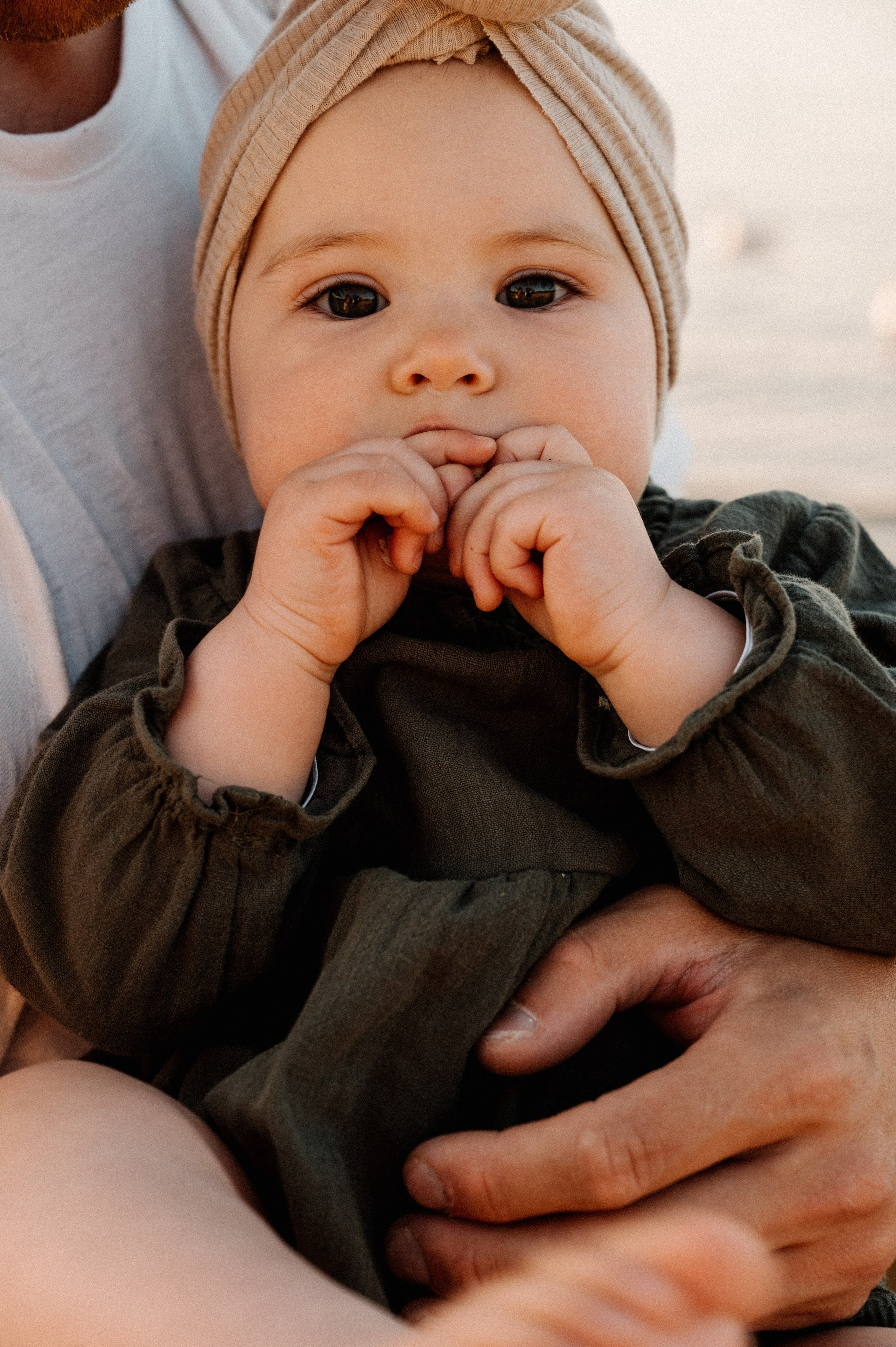 Фотопрогулка. Профессиональный фотограф беременности в СПБ. Стильные фотосессии беременности в стиле минимализм и классическая фотография