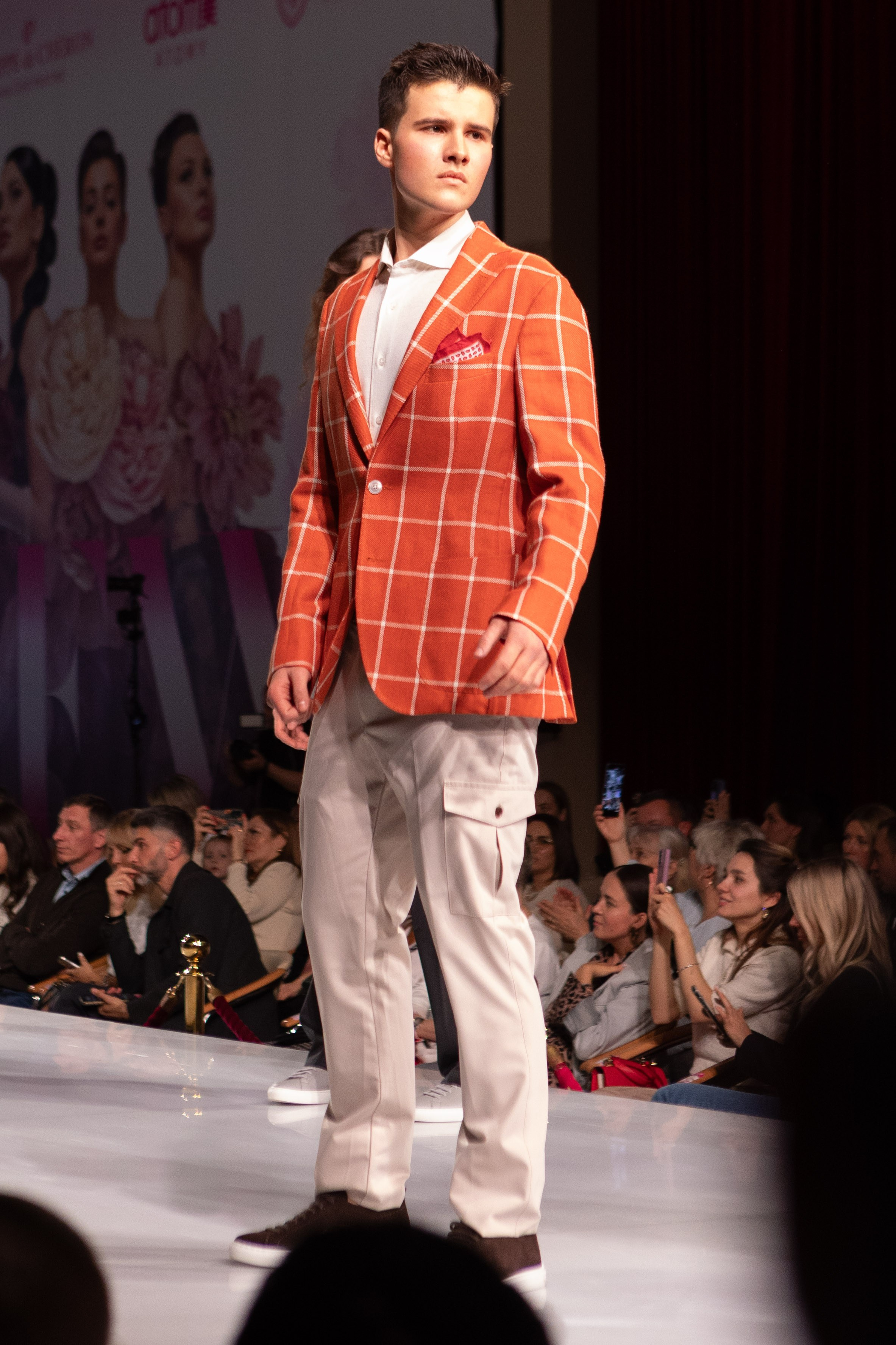 Estet fashion week весна 2024. Модный дом «Raschini»