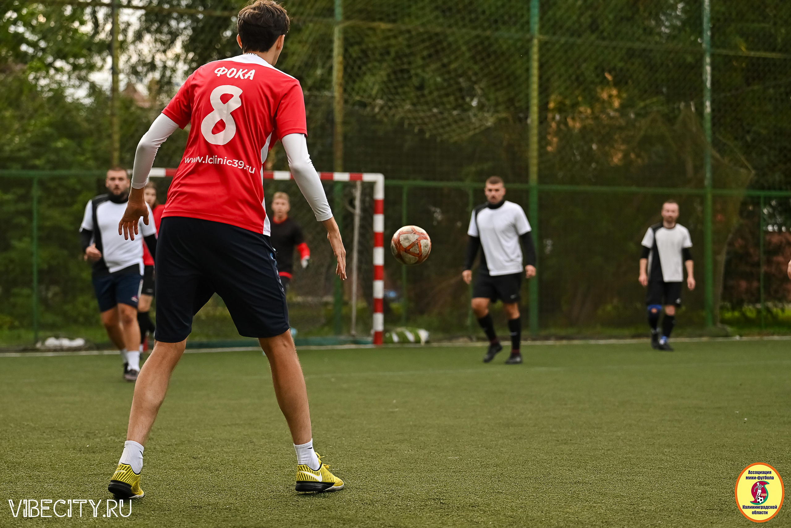 ИГРЫ МИНИ-ФУТБОЛЬНОЙ И КОРПОРАТИВНОЙ ЛИГИ. VIBECITY.RU Вайб Сити Ру Фоторепортажи Фотоотчеты Калининград