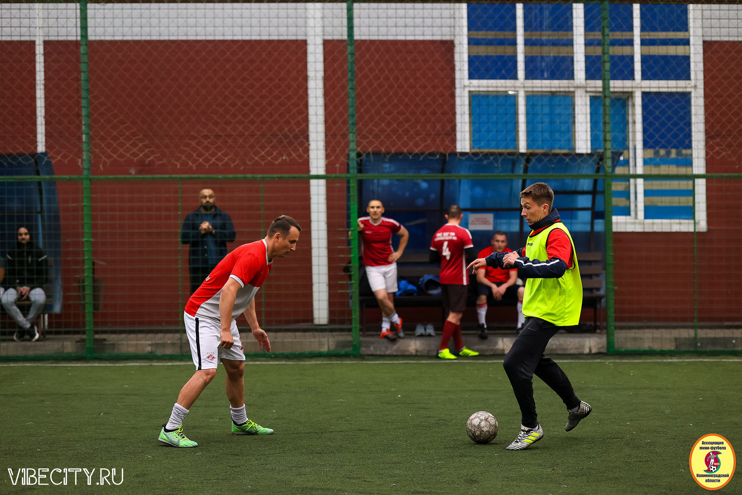 ИГРЫ МИНИ-ФУТБОЛЬНОЙ И КОРПОРАТИВНОЙ ЛИГИ. VIBECITY.RU Вайб Сити Ру Фоторепортажи Фотоотчеты Калининград