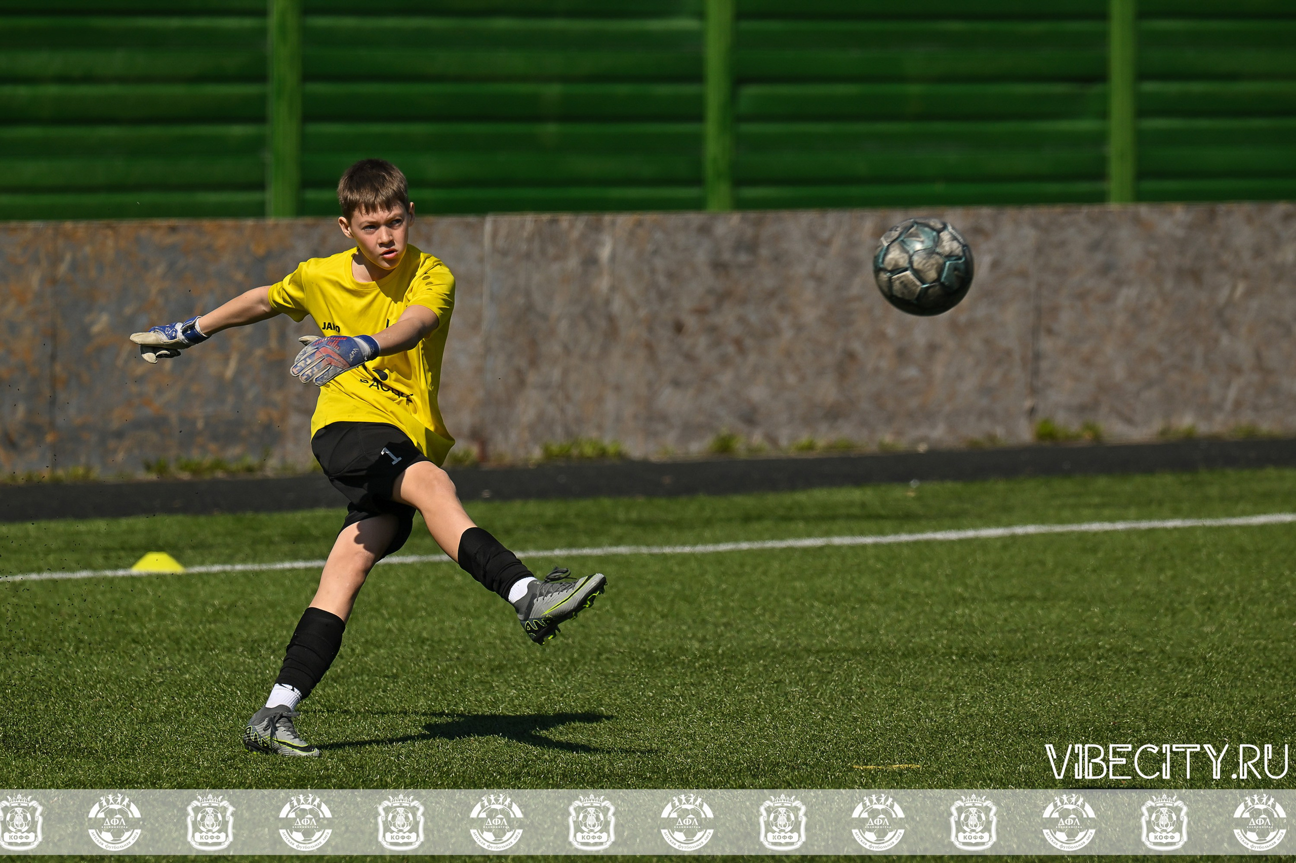 XIX Всероссийского футбольного турнира Локобол 2025 РЖД. VIBECITY.RU Вайб Сити Ру Фоторепортажи Фотоотчеты Калининград