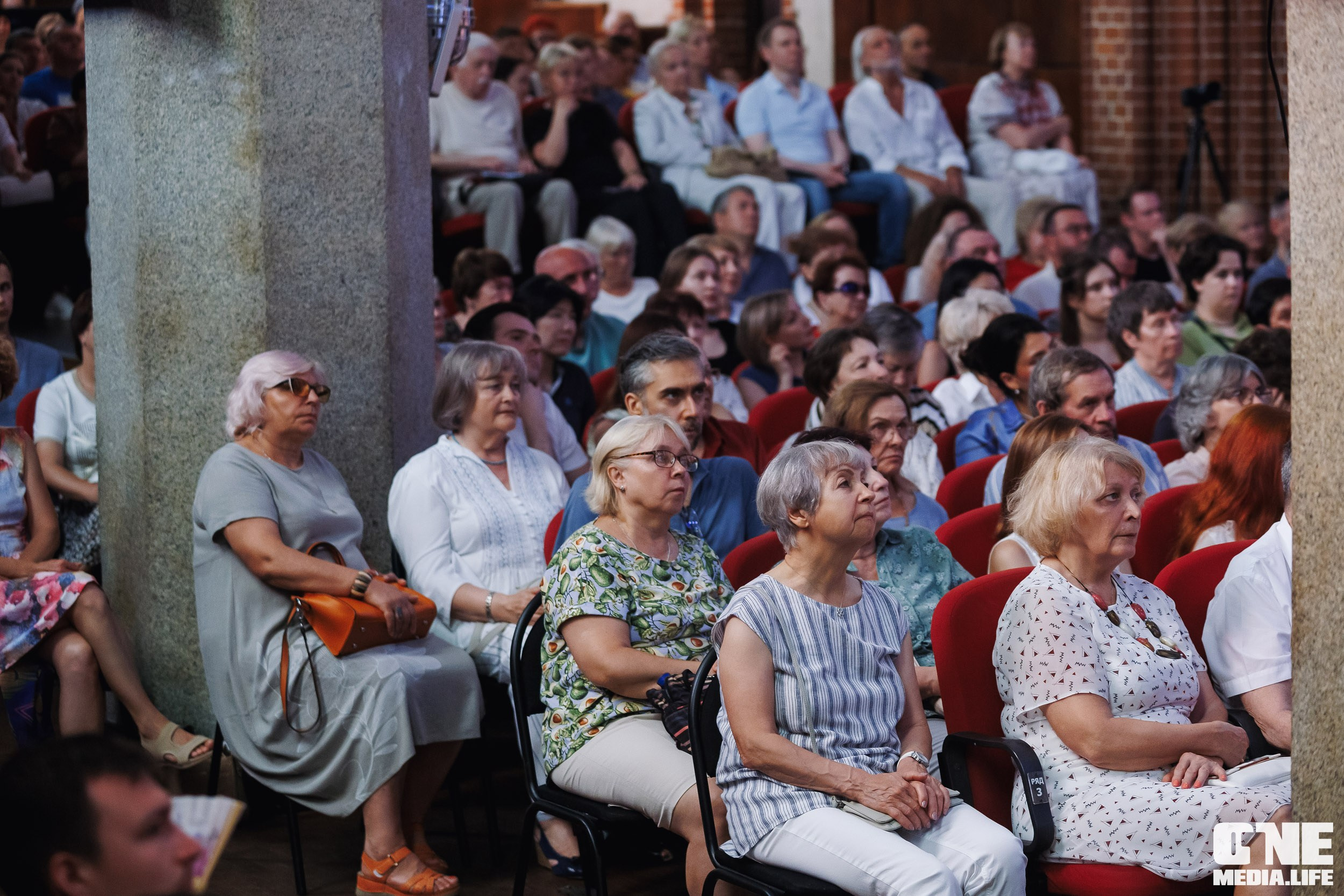Фоторепортаж из Калининградской филармонии. One Media Life: фоторепортажи, фотоотчеты с мероприятий и заведений
