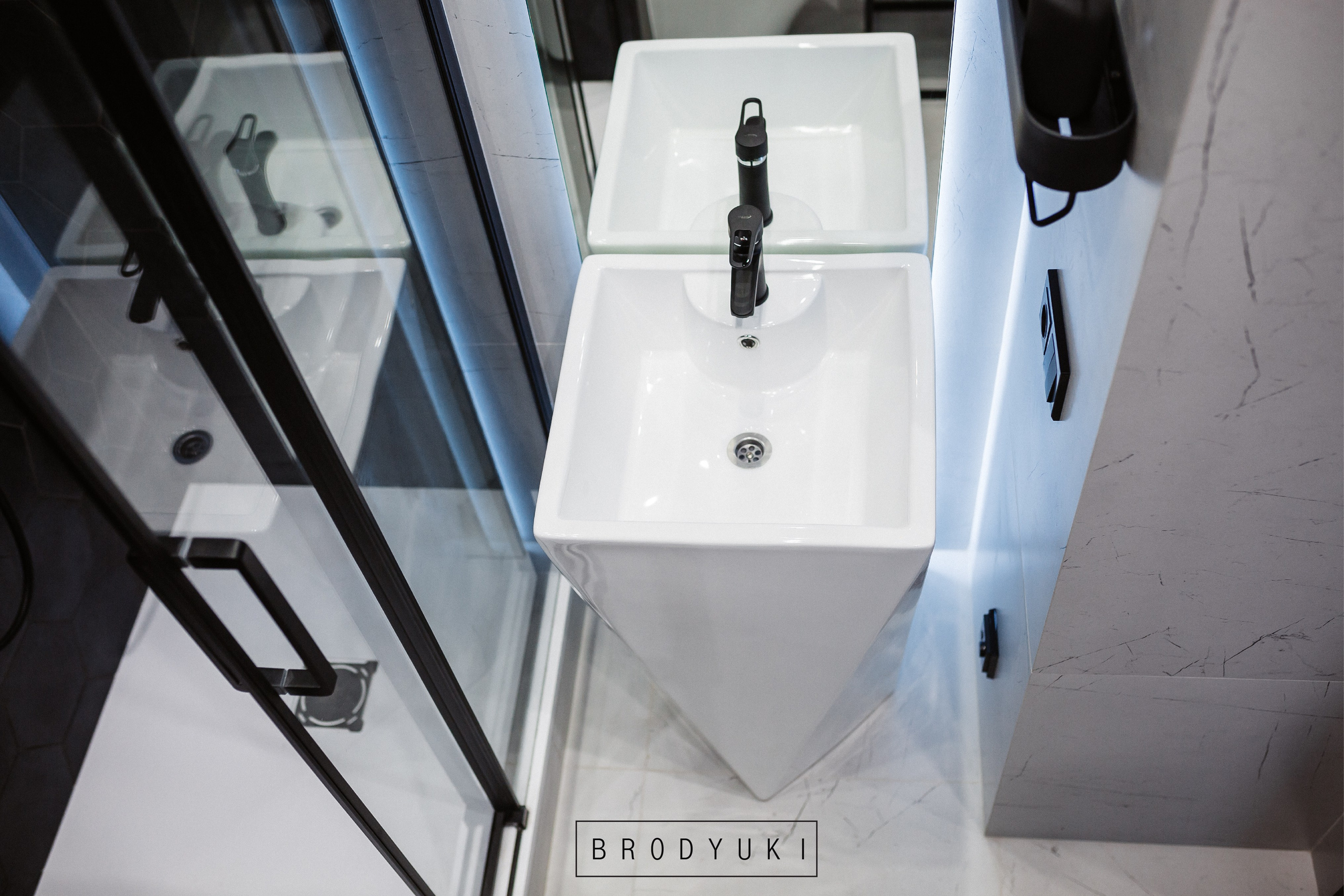 Дизайн интерьера квартир домов и общественных помещений, семейная студия Татьяна и Александр Бродюк в Санкт-Петербурге