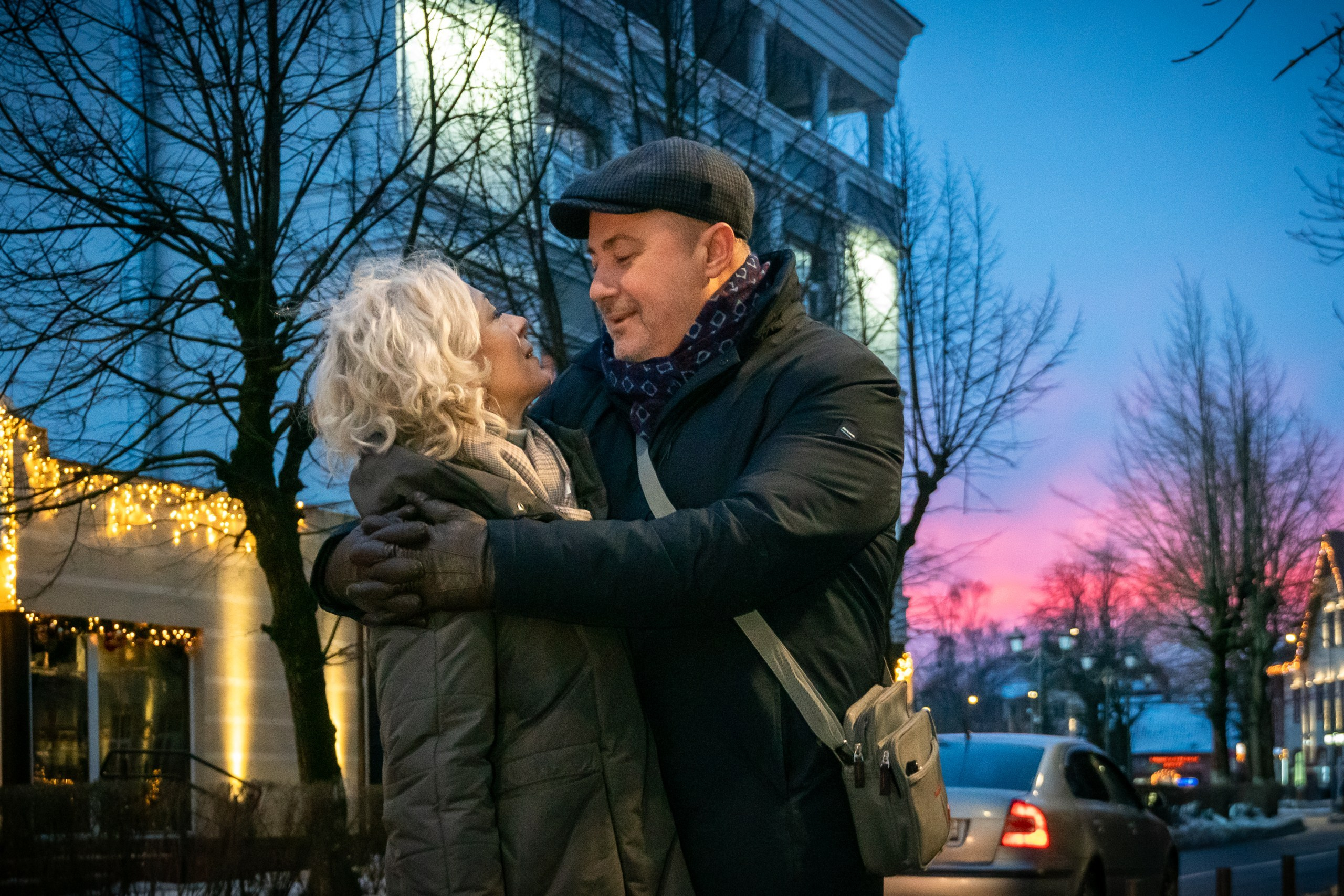 Двое в Новогоднем Зеленоградске. Фотограф Татьяна Рутковская Калининград