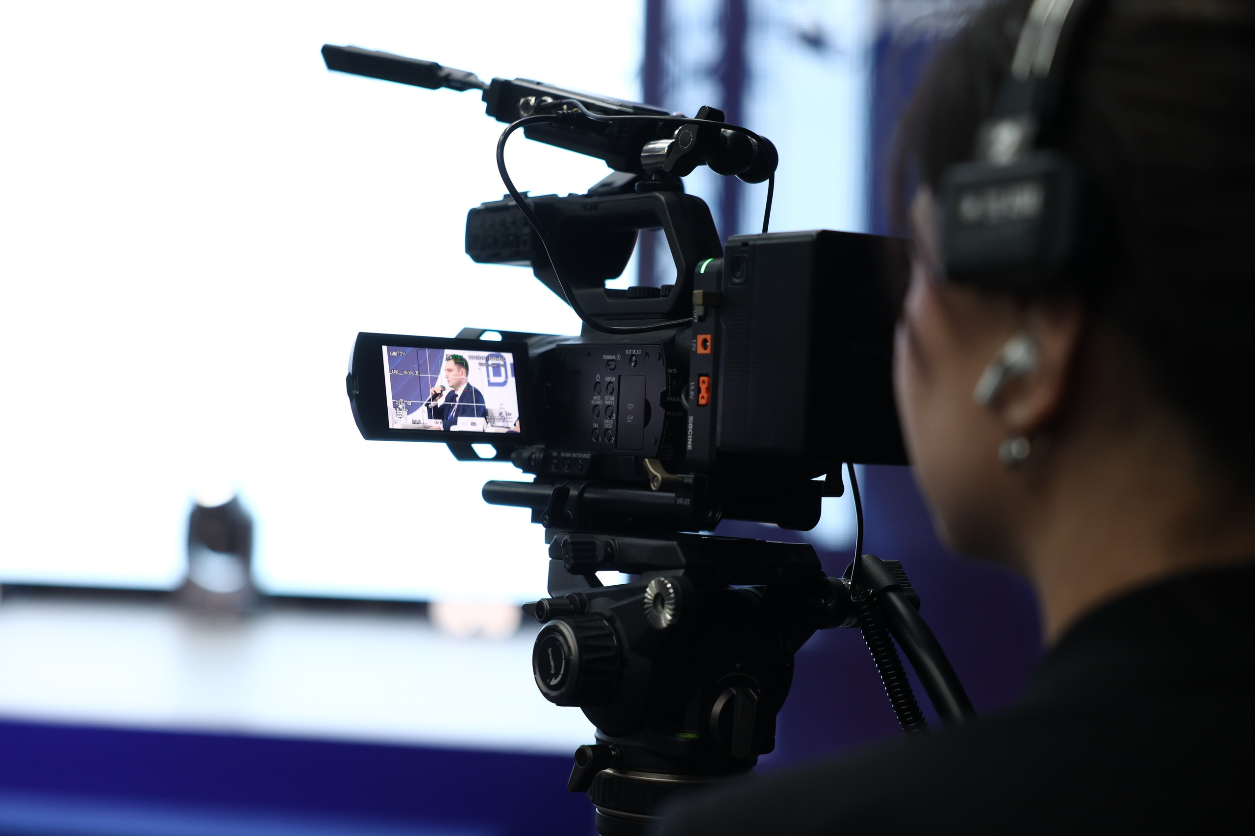 Фото и видеосъемка форумов, конференций, массовых мероприятий, а также производство отчетных роликов, фильмов, корпоративных фильмов. Кадровик продакшн: Фото и видеосъемка форумов, конференций, масштабных событий в Иркутске