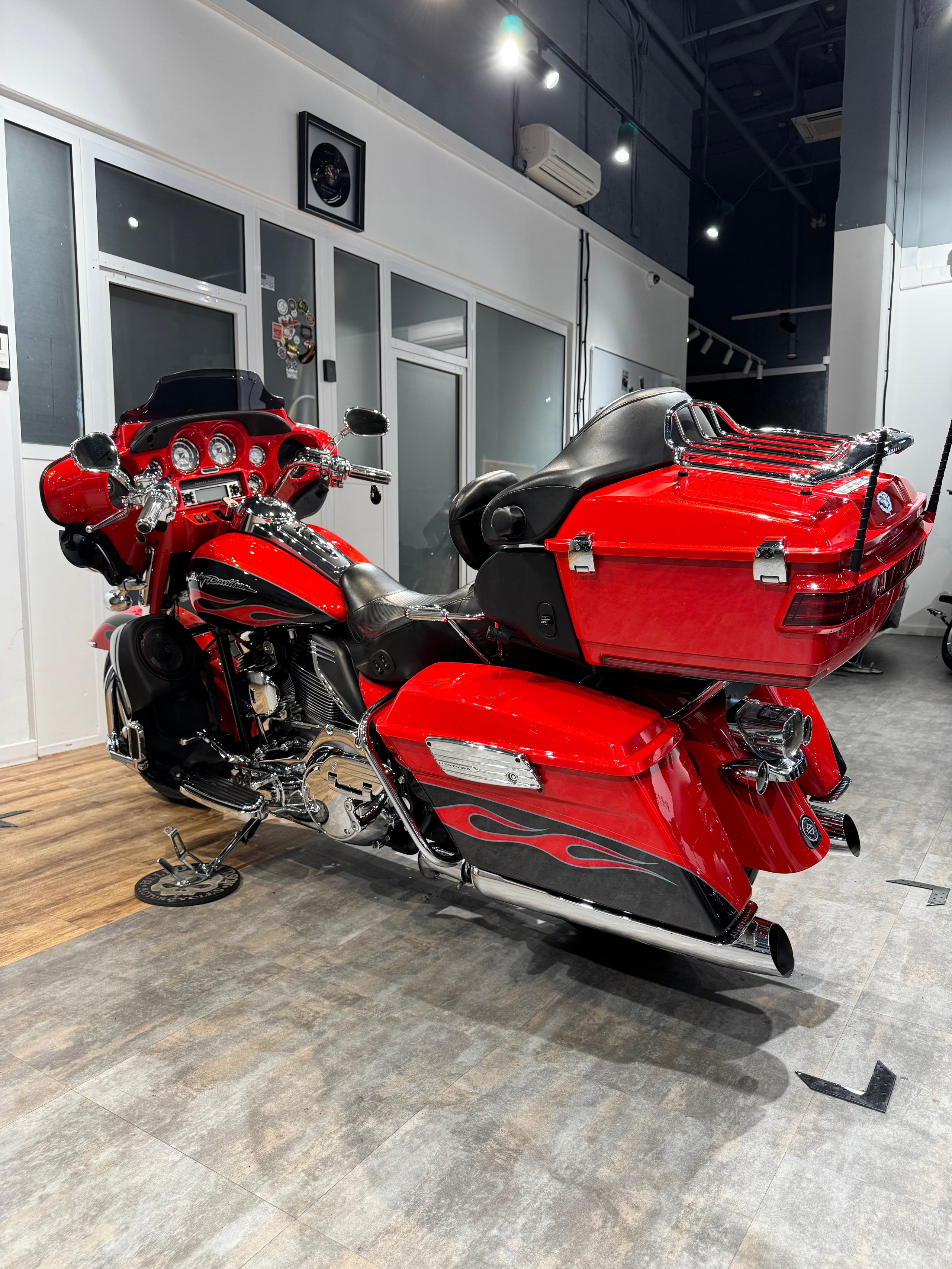 Купить Harley-Davidson 2010 Elеctrа Glidе CVO Limited 110 (Touring) — подробнее на сайте. Hello Davidson, Москва. Только хорошие мотоциклы…