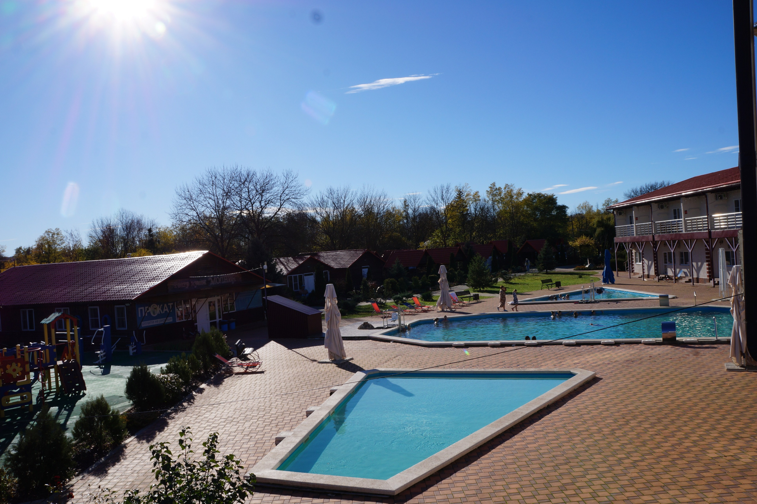 Три бассейна с термальной водой скидка