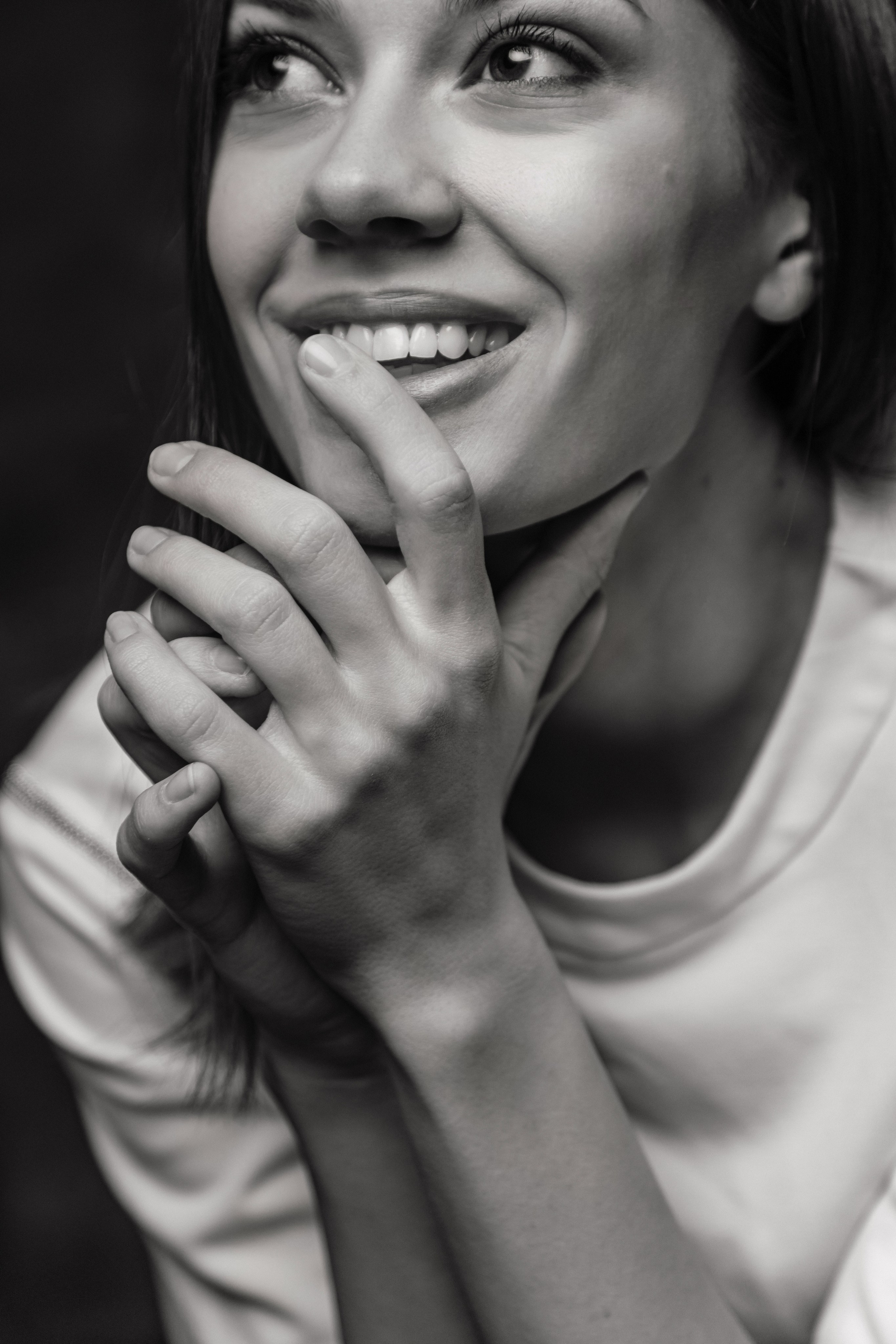 Портретная фотосессия девушки в студии в Москве. Фотограф Гладков Дмитрий.