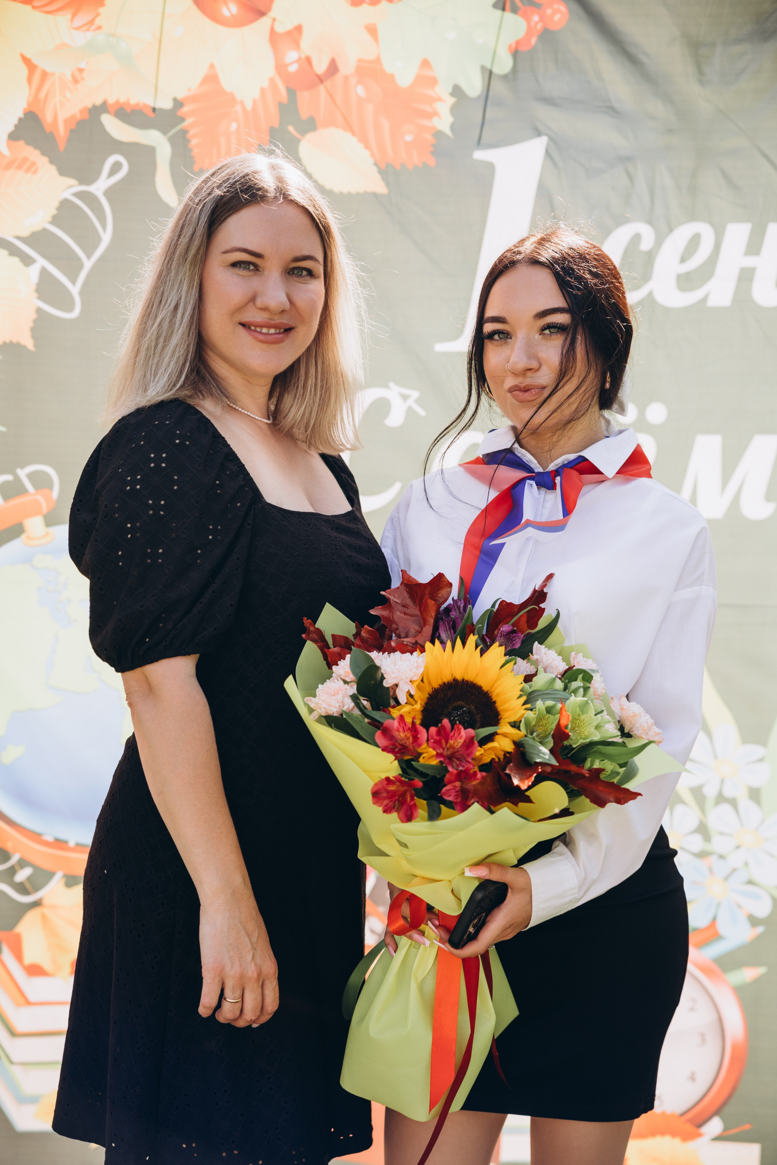 Линейка в школе. Свадебный, семейный фотограф в Иркутске Светлана Макаричева