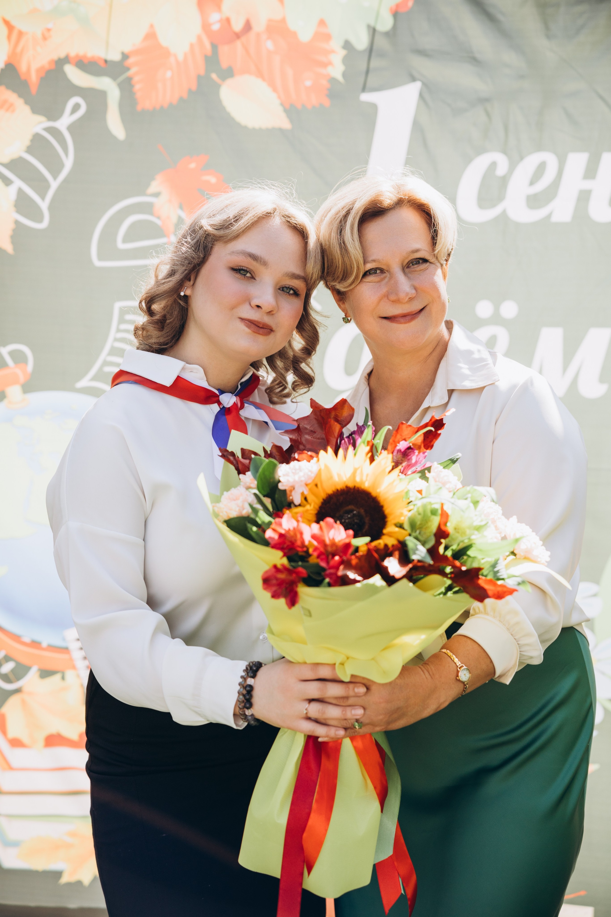 Линейка в школе. Свадебный, семейный фотограф в Иркутске Светлана Макаричева