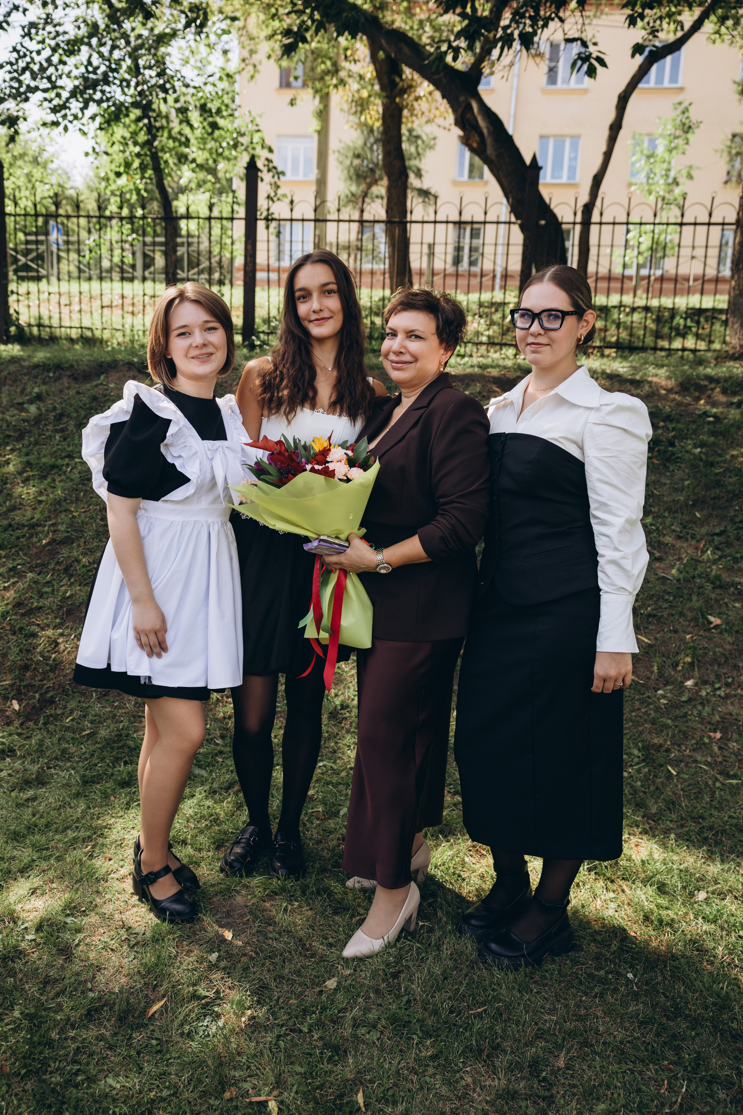 Линейка в школе. Свадебный, семейный фотограф в Иркутске Светлана Макаричева
