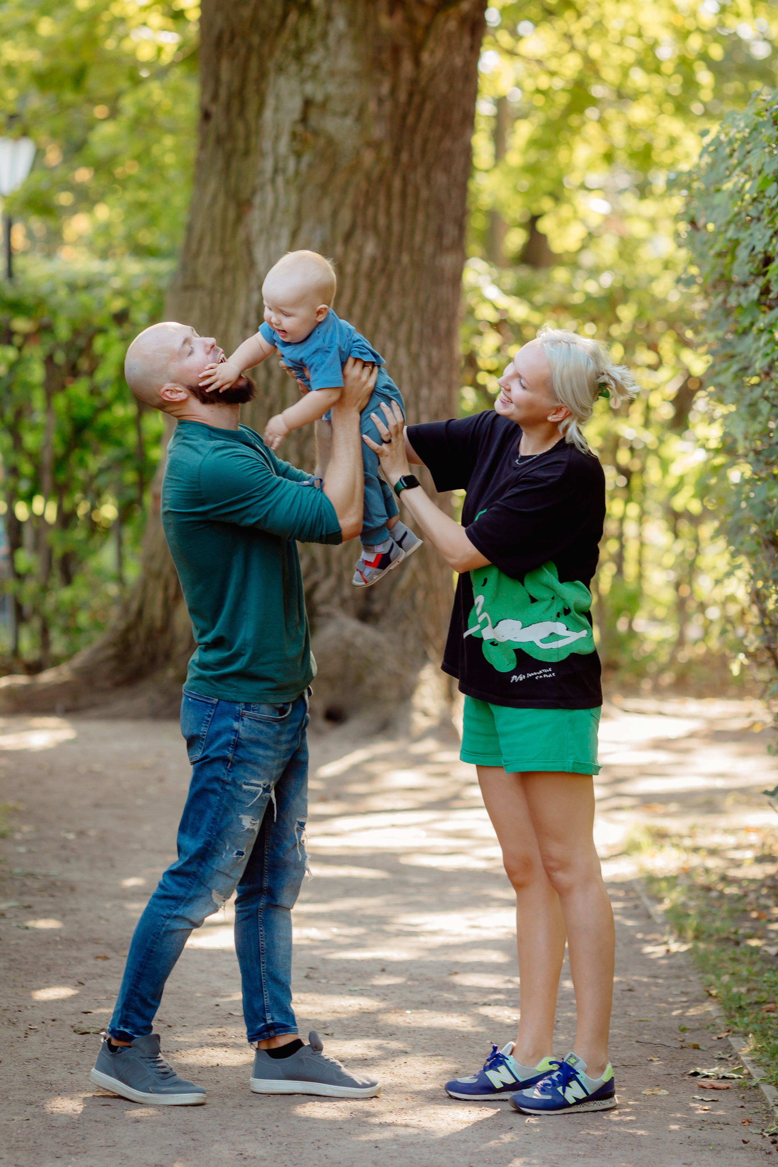 Семейная фотосессия с ребенком в парке Кусково. Свадебный фотограф Александр Абрамов Москва / Зеленоград