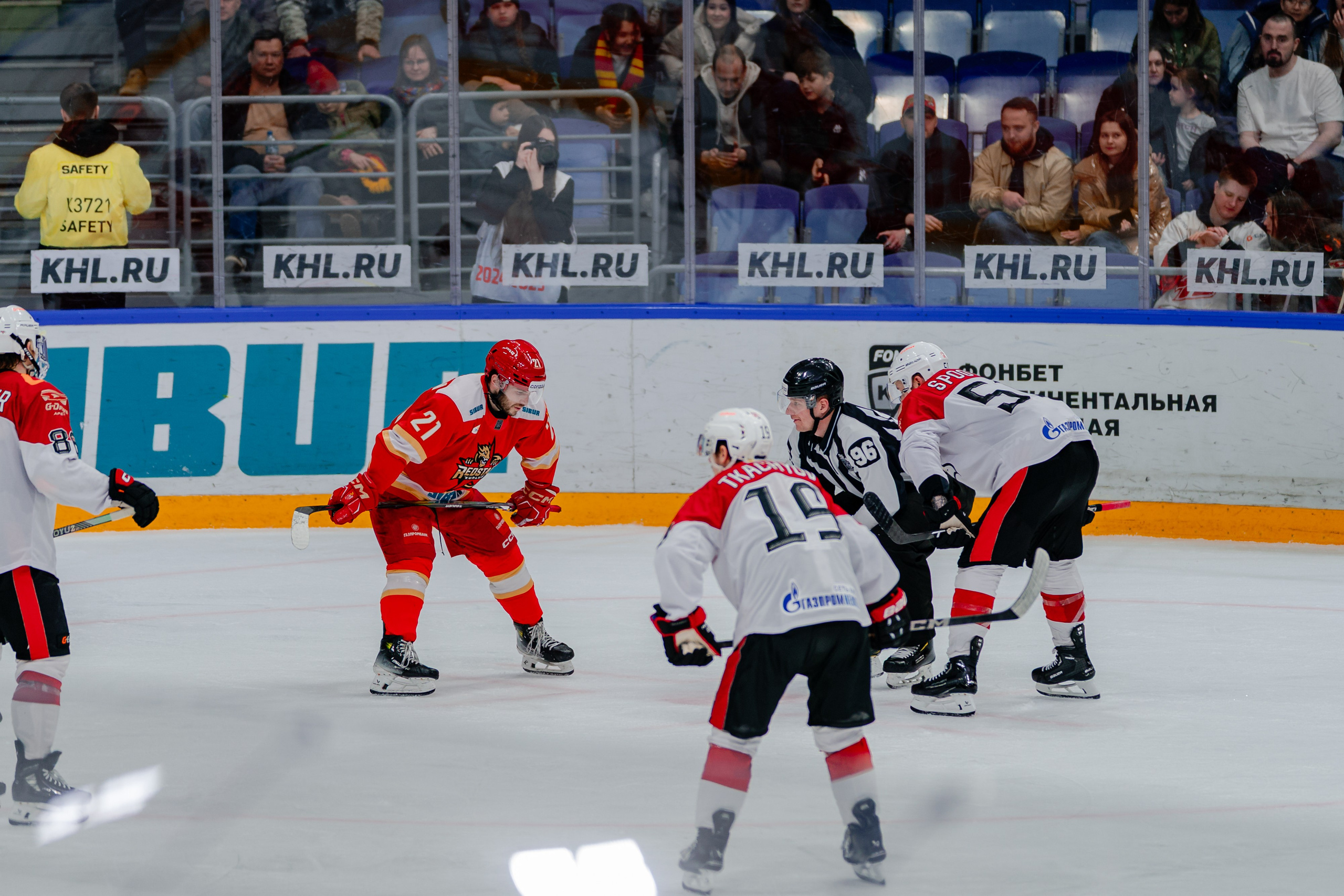 КХЛ КУНЬЛУНЬ РС — АВАНГАРД 22 МАРТА 2025. Репортажный фотограф в Москве Измалков Артем