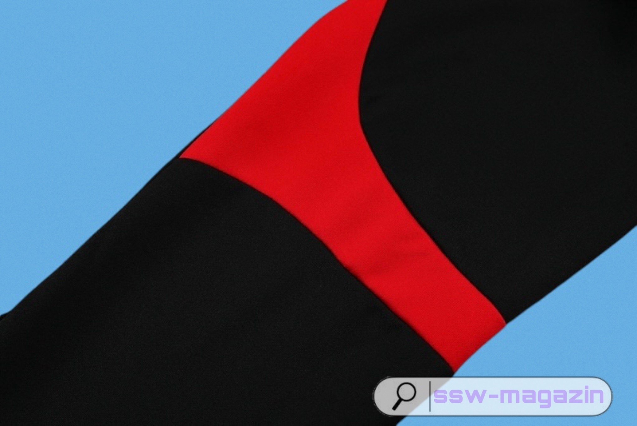 Костюм Liverpool. Футбольный магазин — ssw_magazin