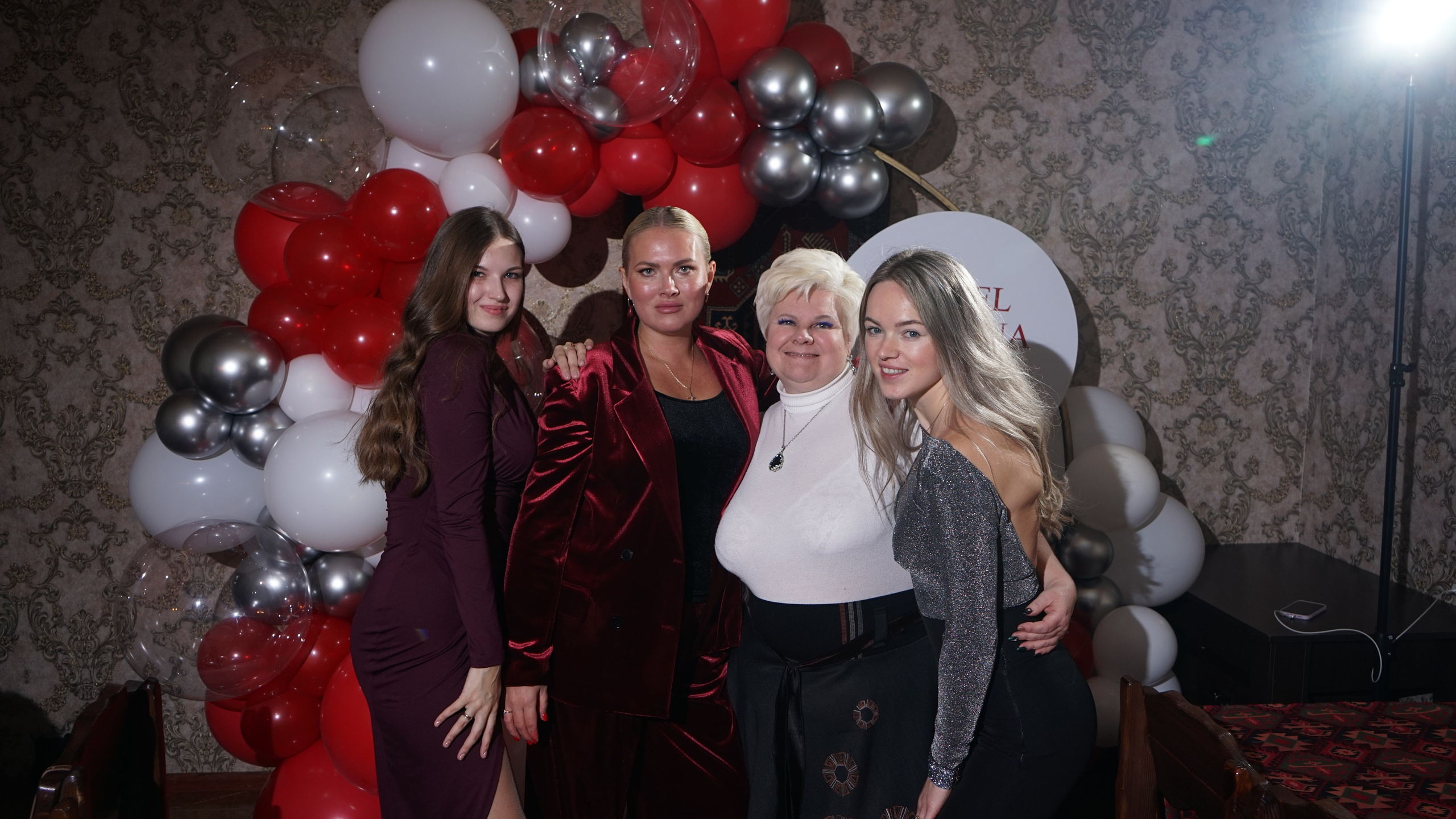 Фотограф, видеограф в Новомосковске YURIKOV-MEDIA