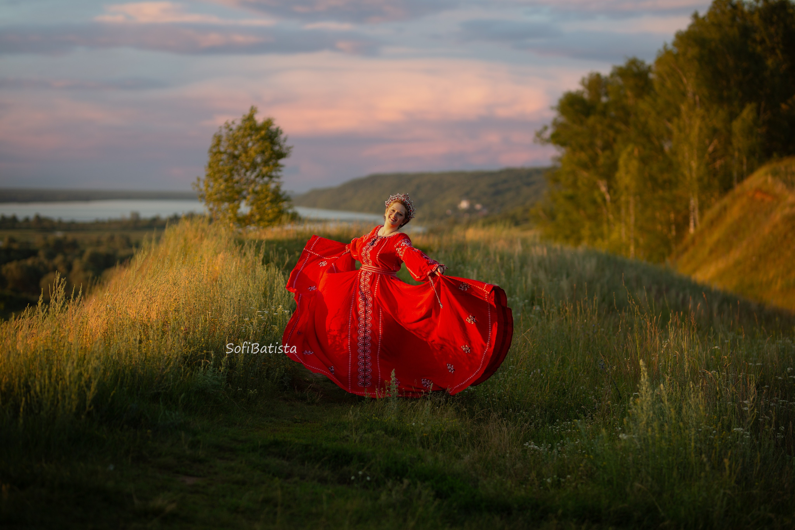 Прокат костюмов в русском стиле в Нижнем Новгороде. Русская и славянская одежда. Современна русская одежда