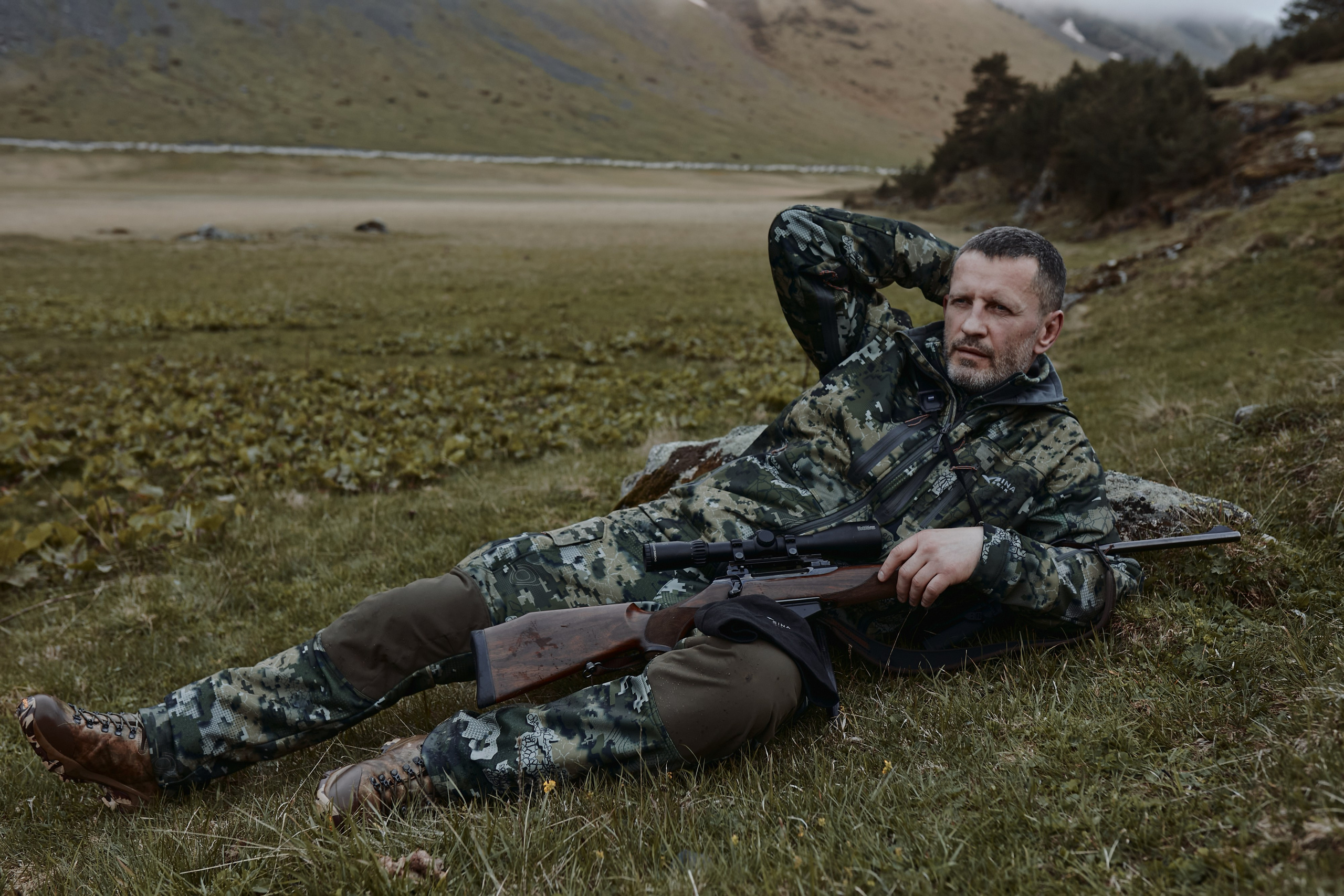 Съемка для бренда охотничьей одежды под ключ. Фотограф Продюсер в горах КБР / Москва Нальчик Горы