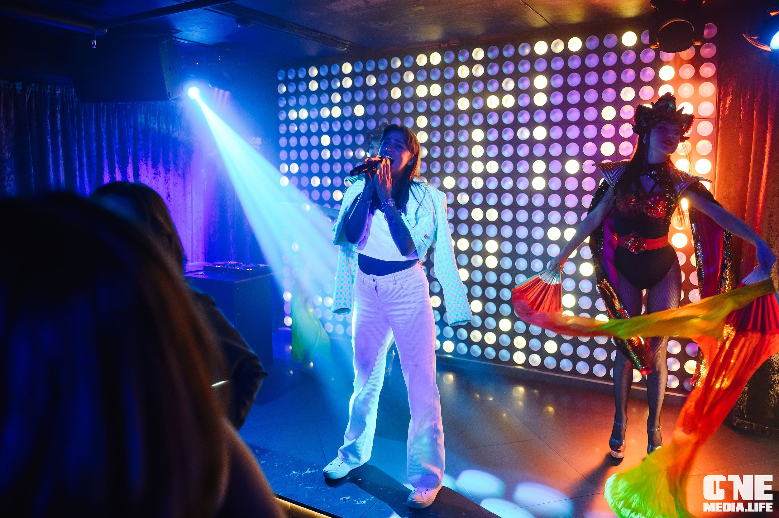 Фотоотчет из караоке-клуба Эйфория. One Media Life: фоторепортажи, фотоотчеты с мероприятий и заведений