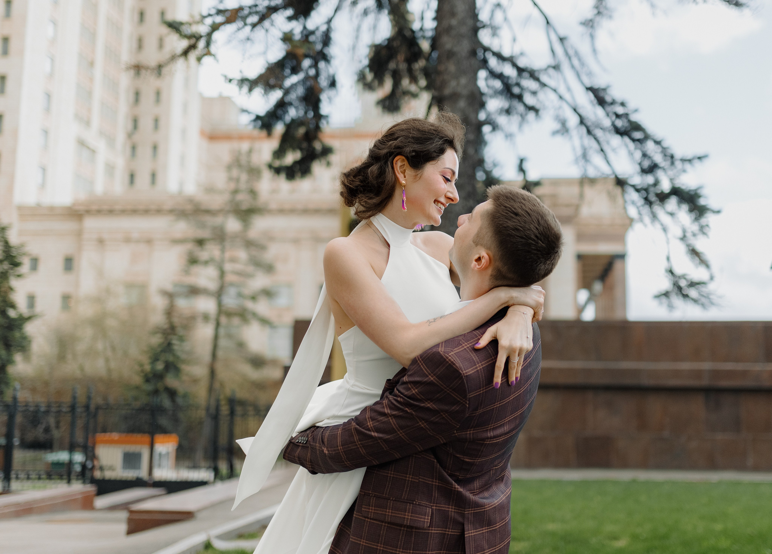 Свадебная фотосъёмка. Грибоедовский ЗАГС, МГУ. Портретный и семейный фотограф в Москве Мария Рослякова