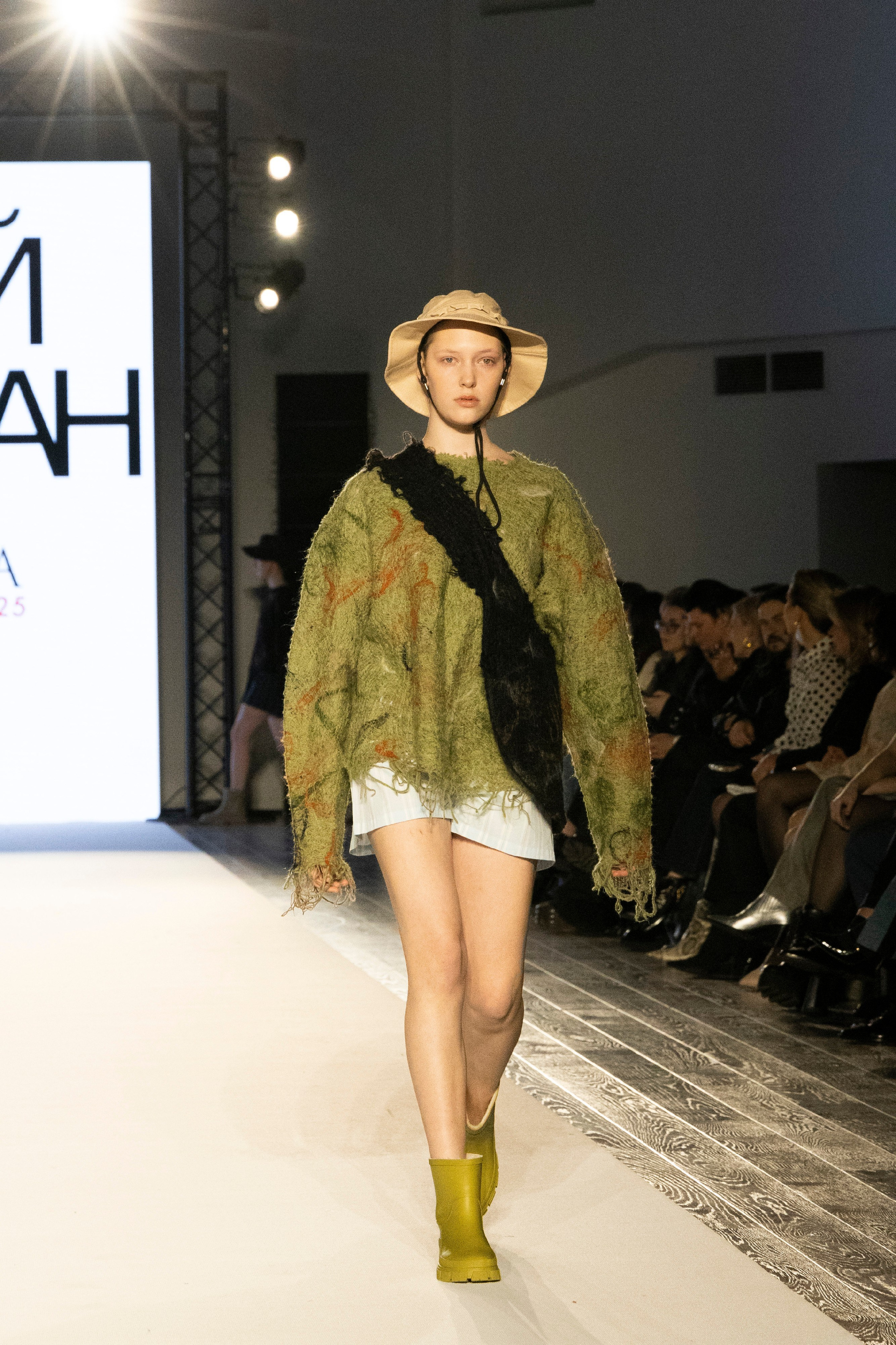 ДЛТ Собака.ru показ победителей конкурса «Новые имена в моде 2025». FOTOFAQ SKOOL г. Санкт-Петербург: очные, дистанционные и онлайн курсы фотографии