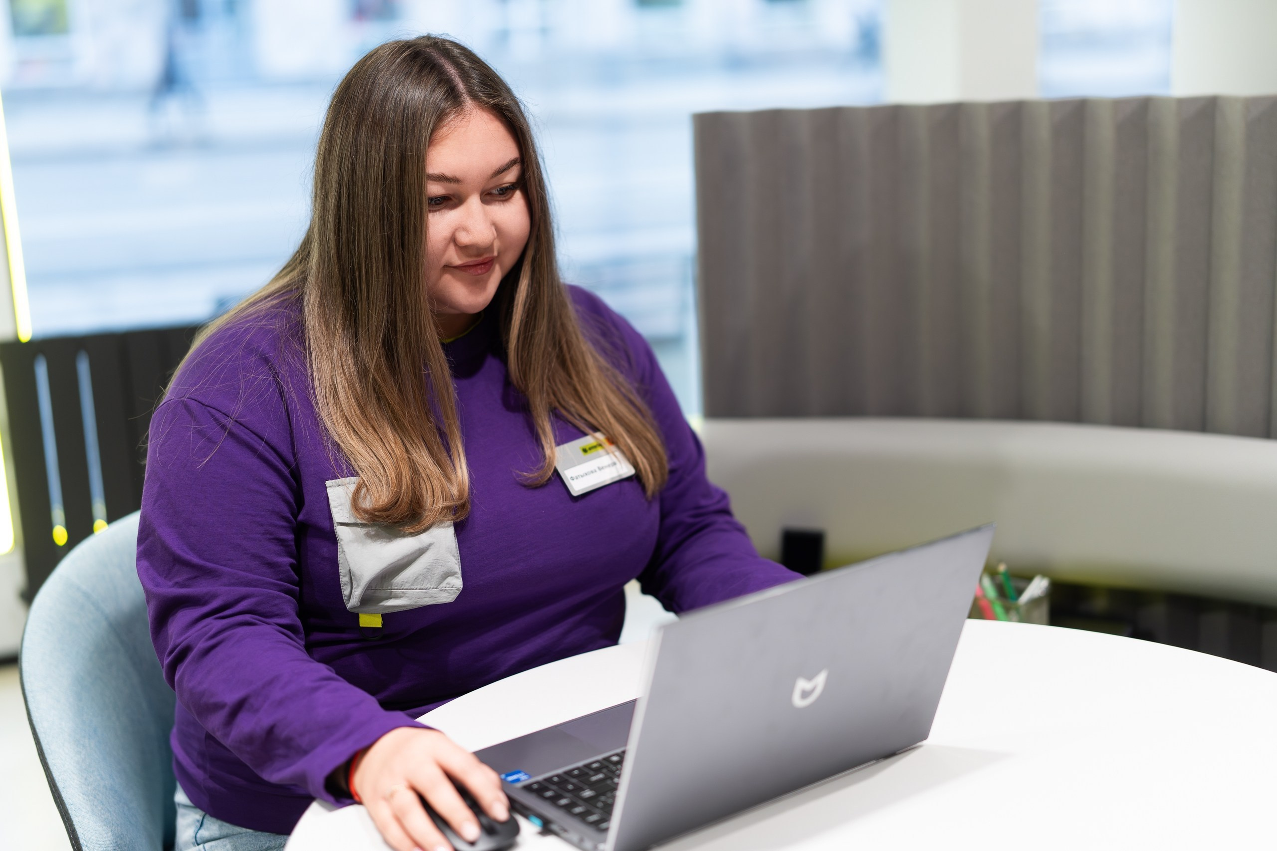 Открытие нового офиса ОТП Банка в Уфе — интерьер, сотрудники, ленточка