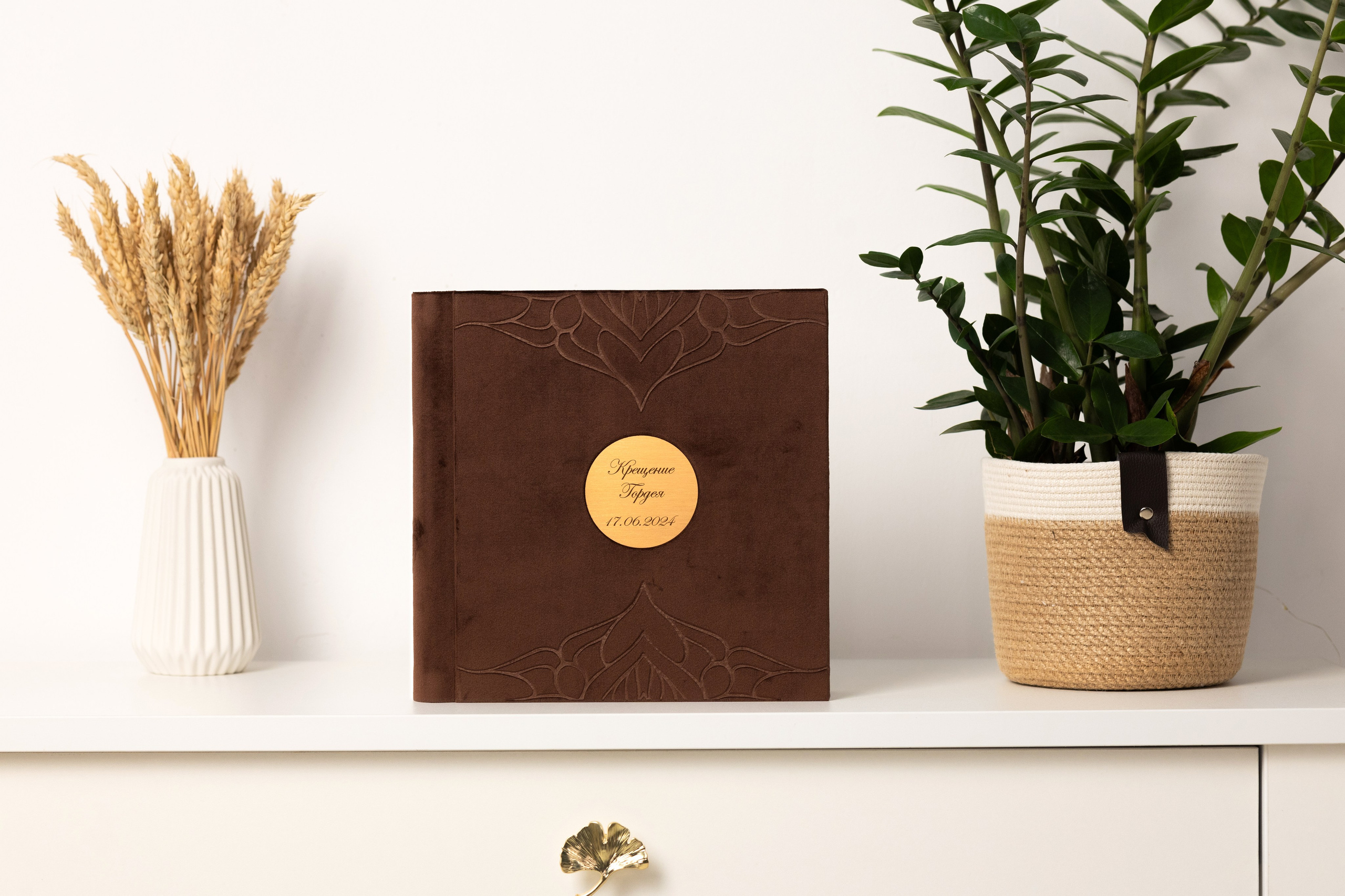 Книги Премиум. Фото- и видеосъёмка крещения и венчания. Фотограф на крещение Москва