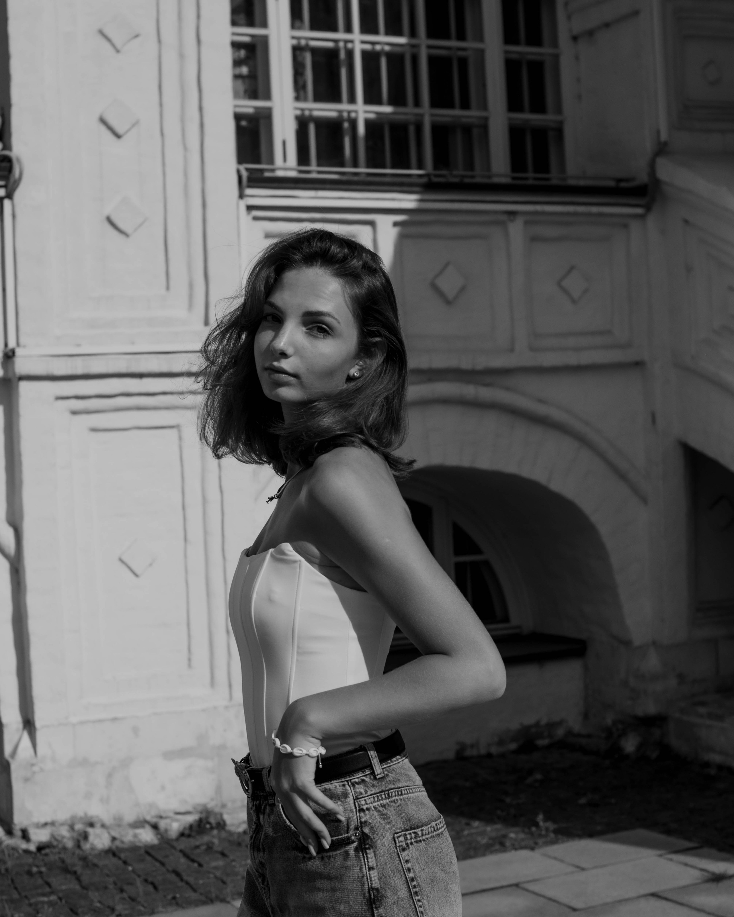 Аня. Женский фотограф. Создатель украшений ручной работы. Модель
