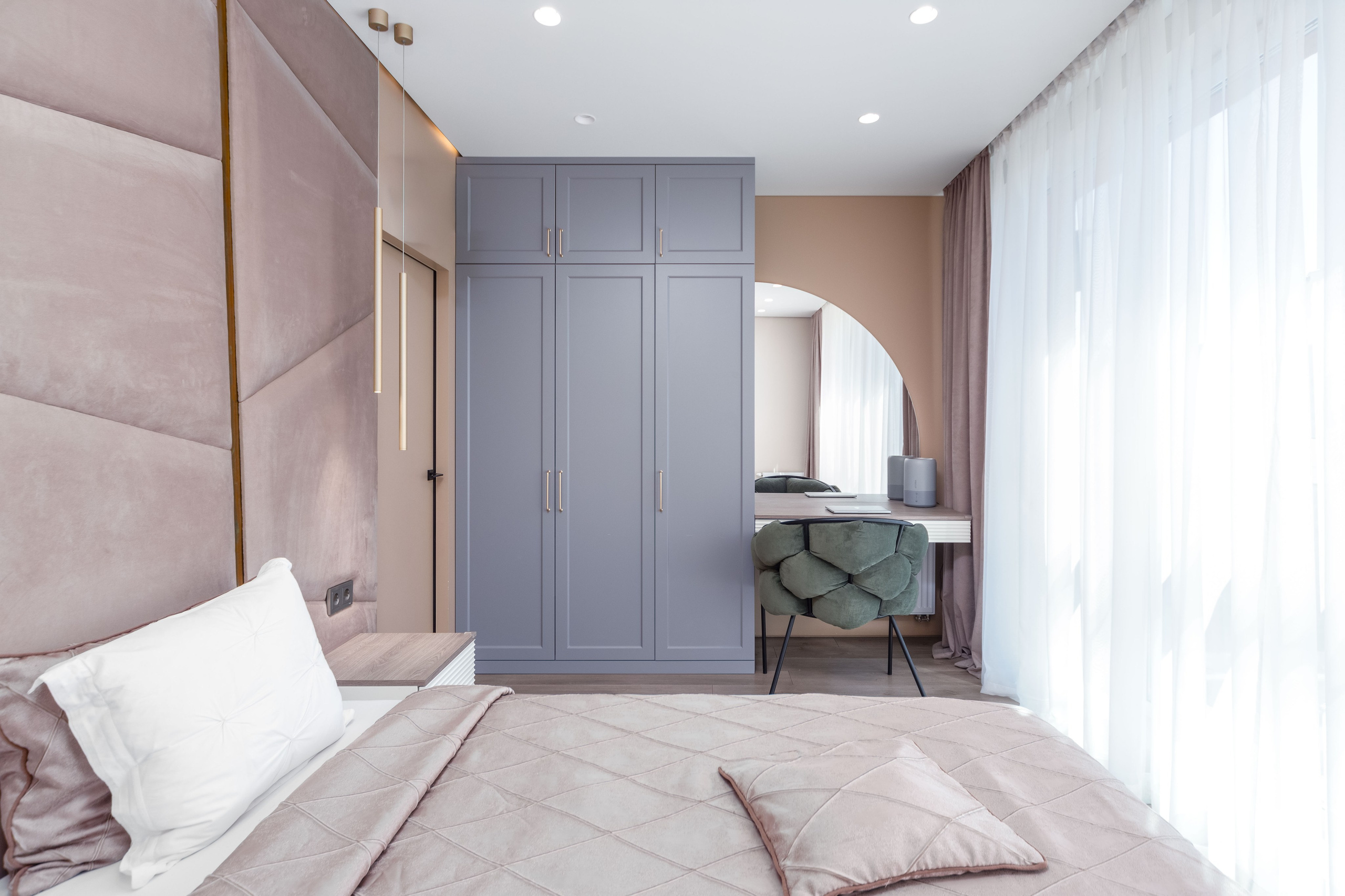 Интерьер спальни в евро-3 квартире в ЖК Минск Мир