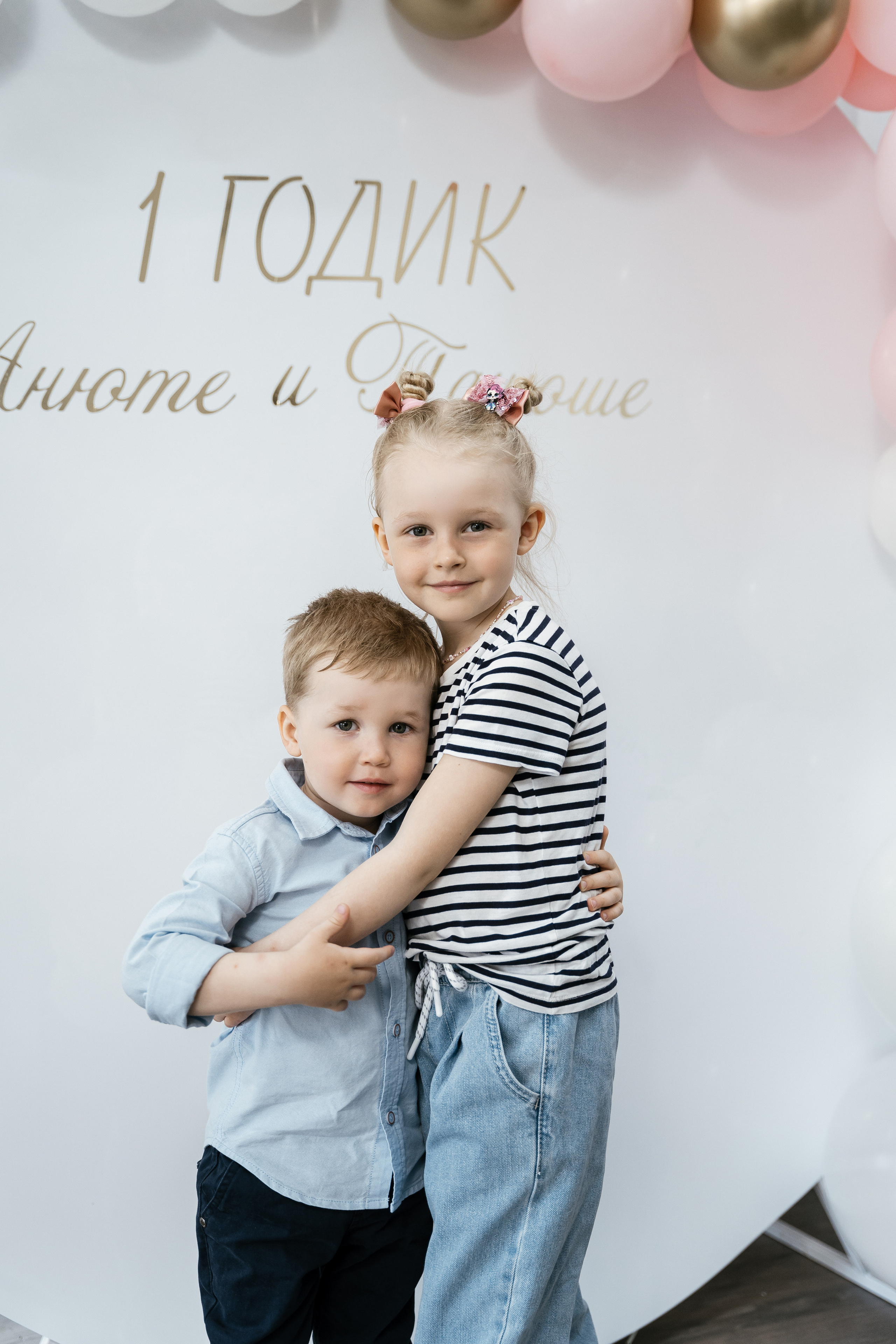 Анюте и Танюше 1 годик. Фотограф Томск, Новосибирск Влад Свириденко