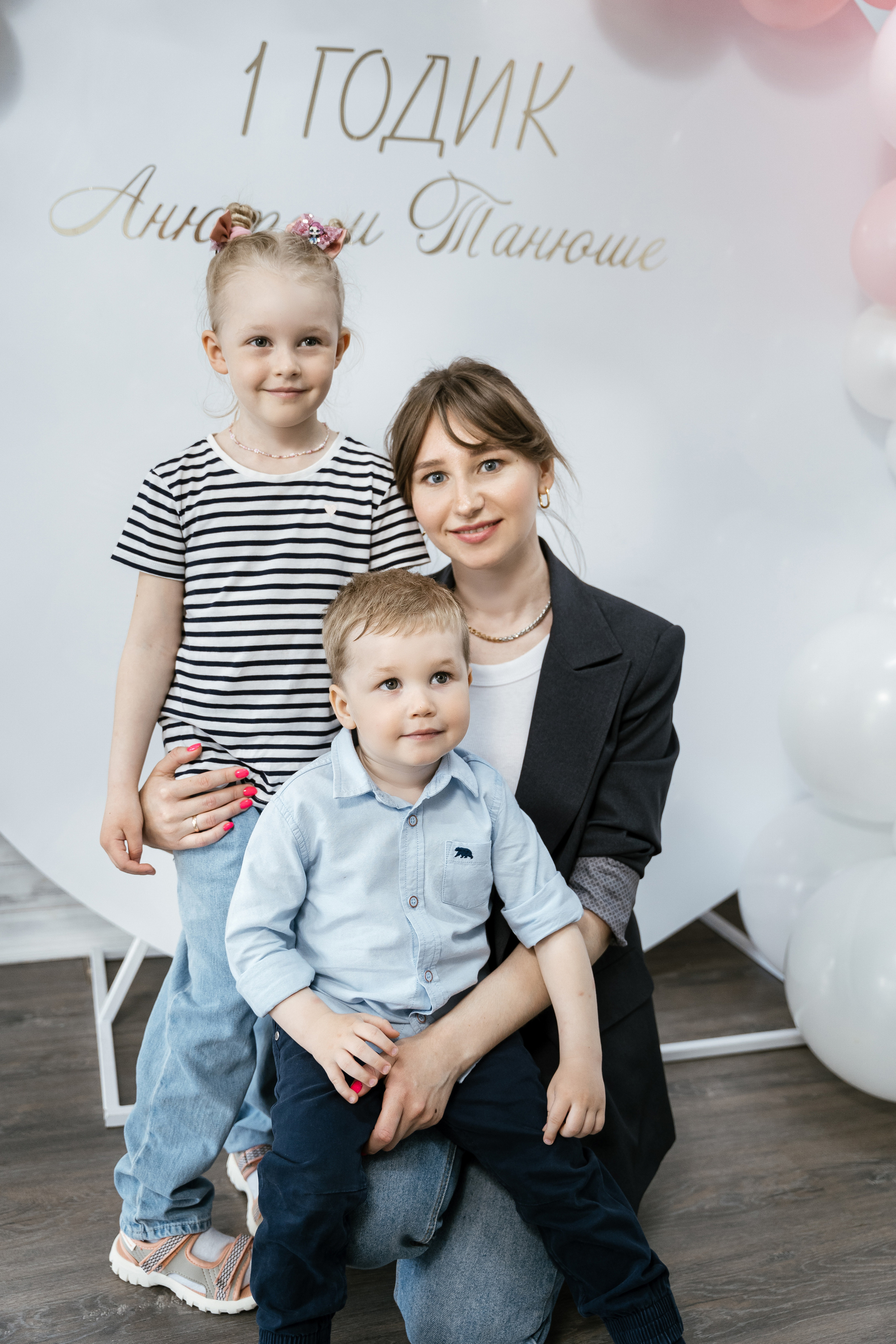 Анюте и Танюше 1 годик. Фотограф Томск, Новосибирск Влад Свириденко