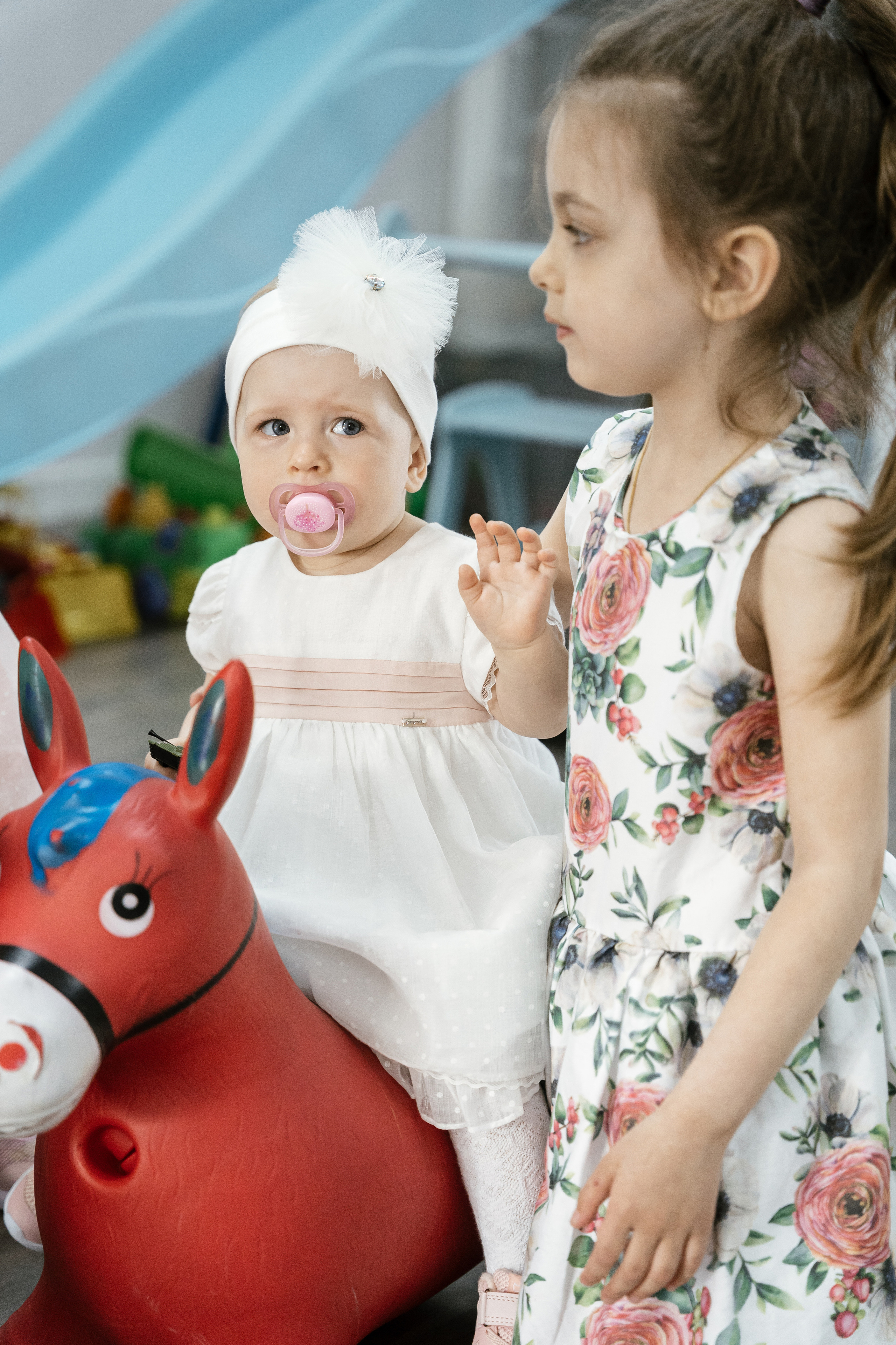 Анюте и Танюше 1 годик. Фотограф Томск, Новосибирск Влад Свириденко