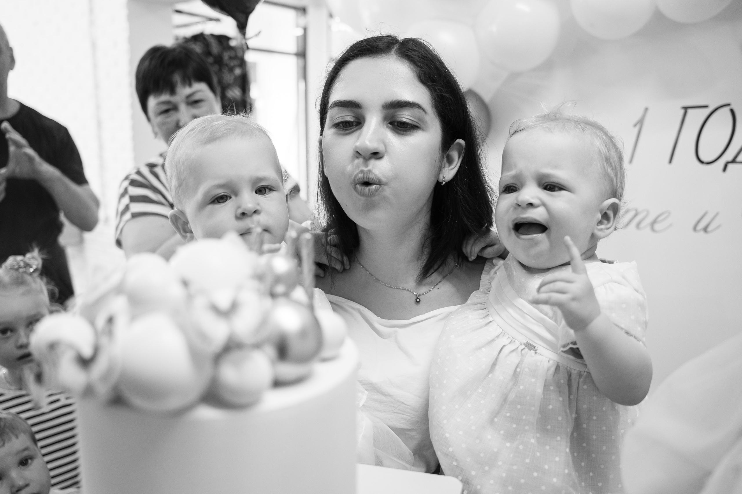 Анюте и Танюше 1 годик. Фотограф Томск, Новосибирск Влад Свириденко